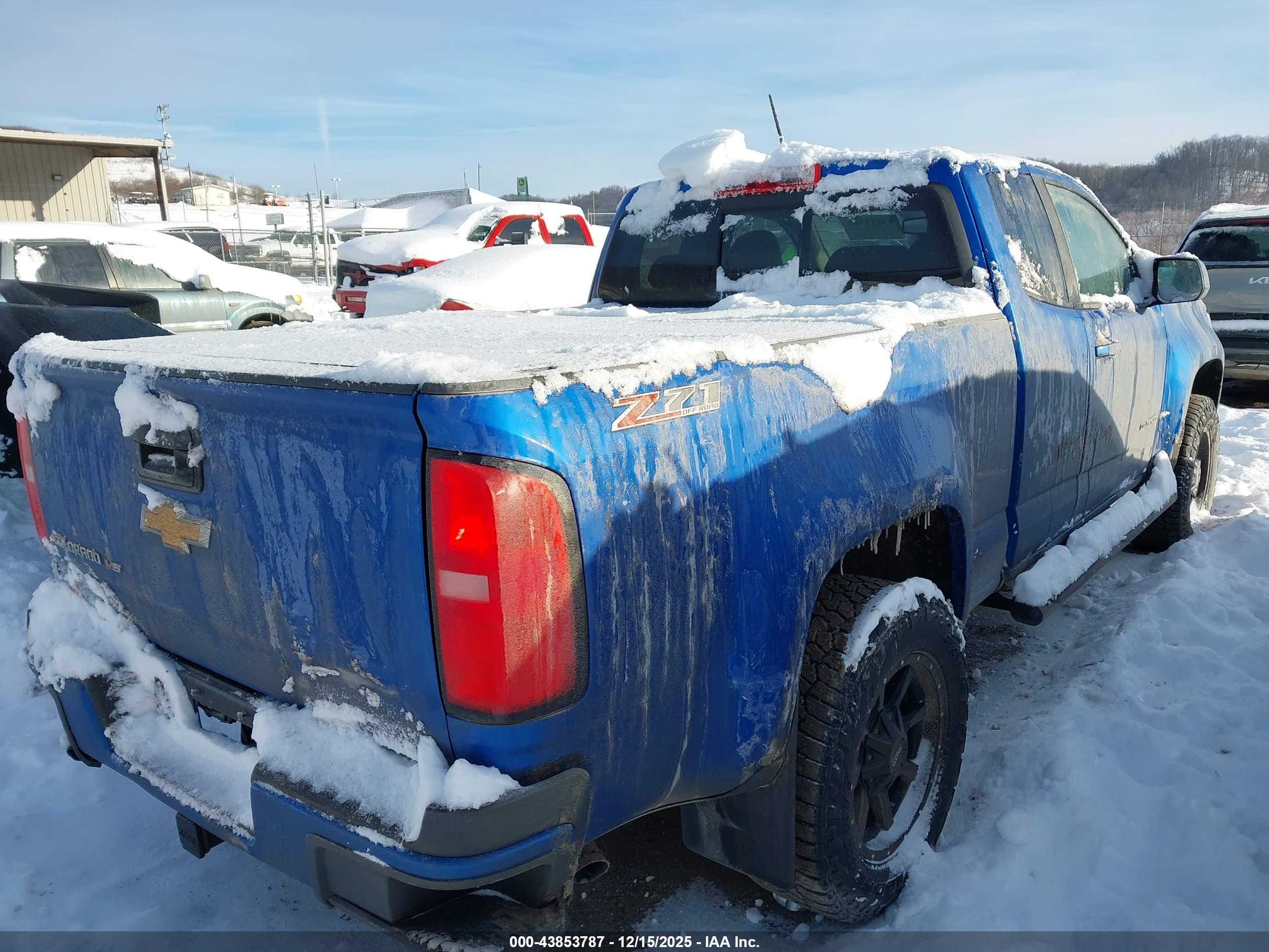 CHEVROLET COLORADO image 4