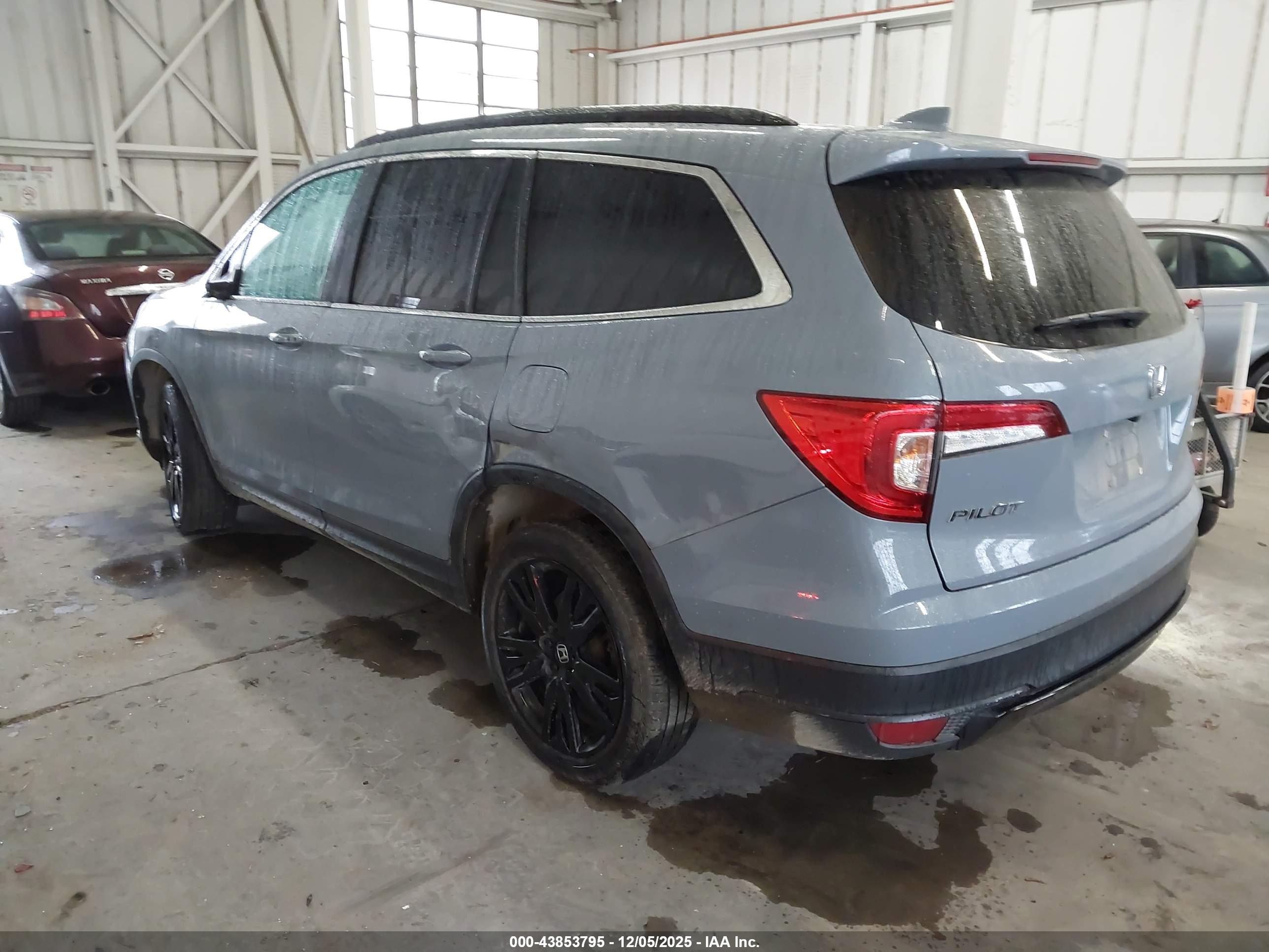 HONDA PILOT image 3