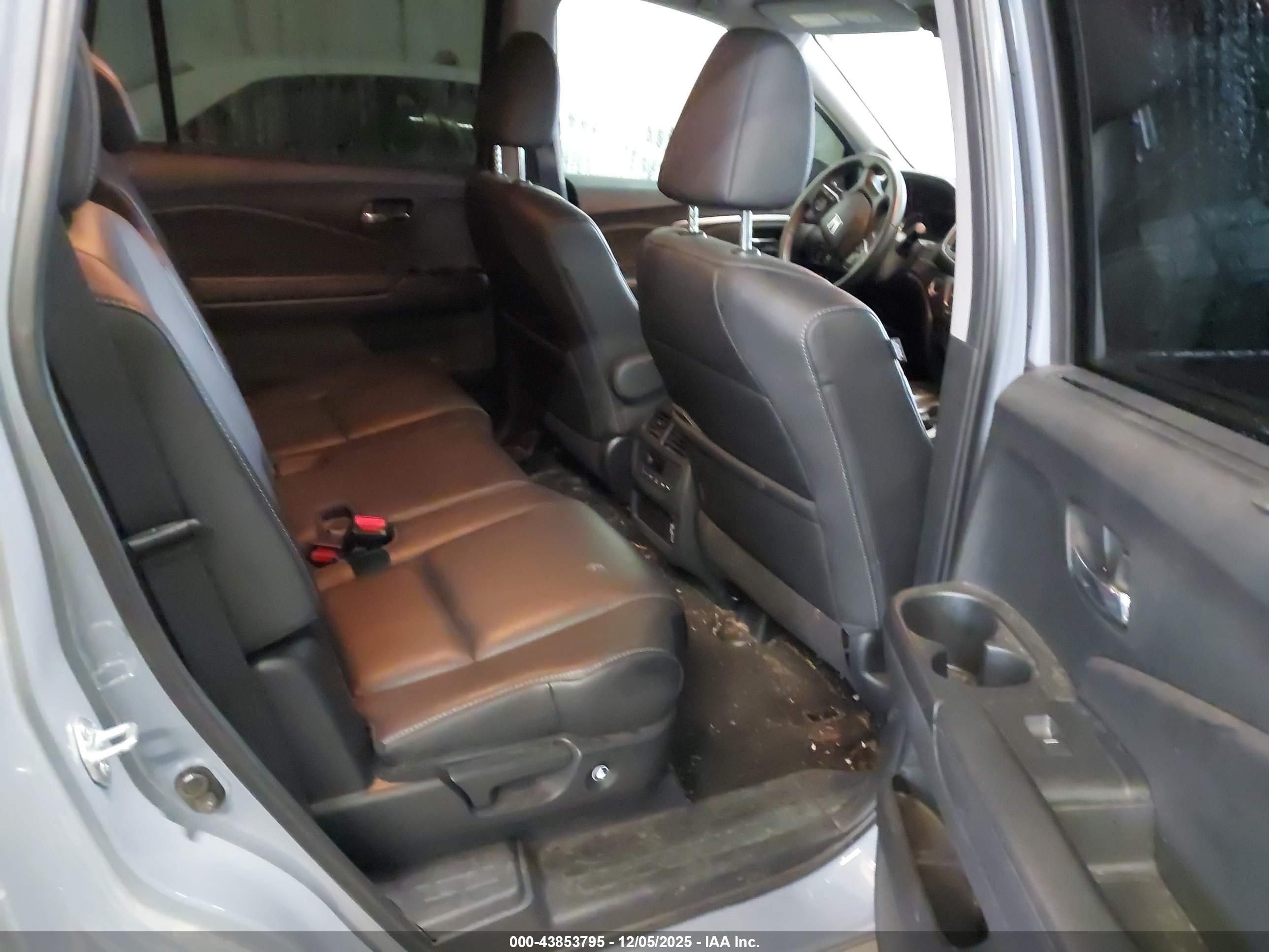 HONDA PILOT image 8