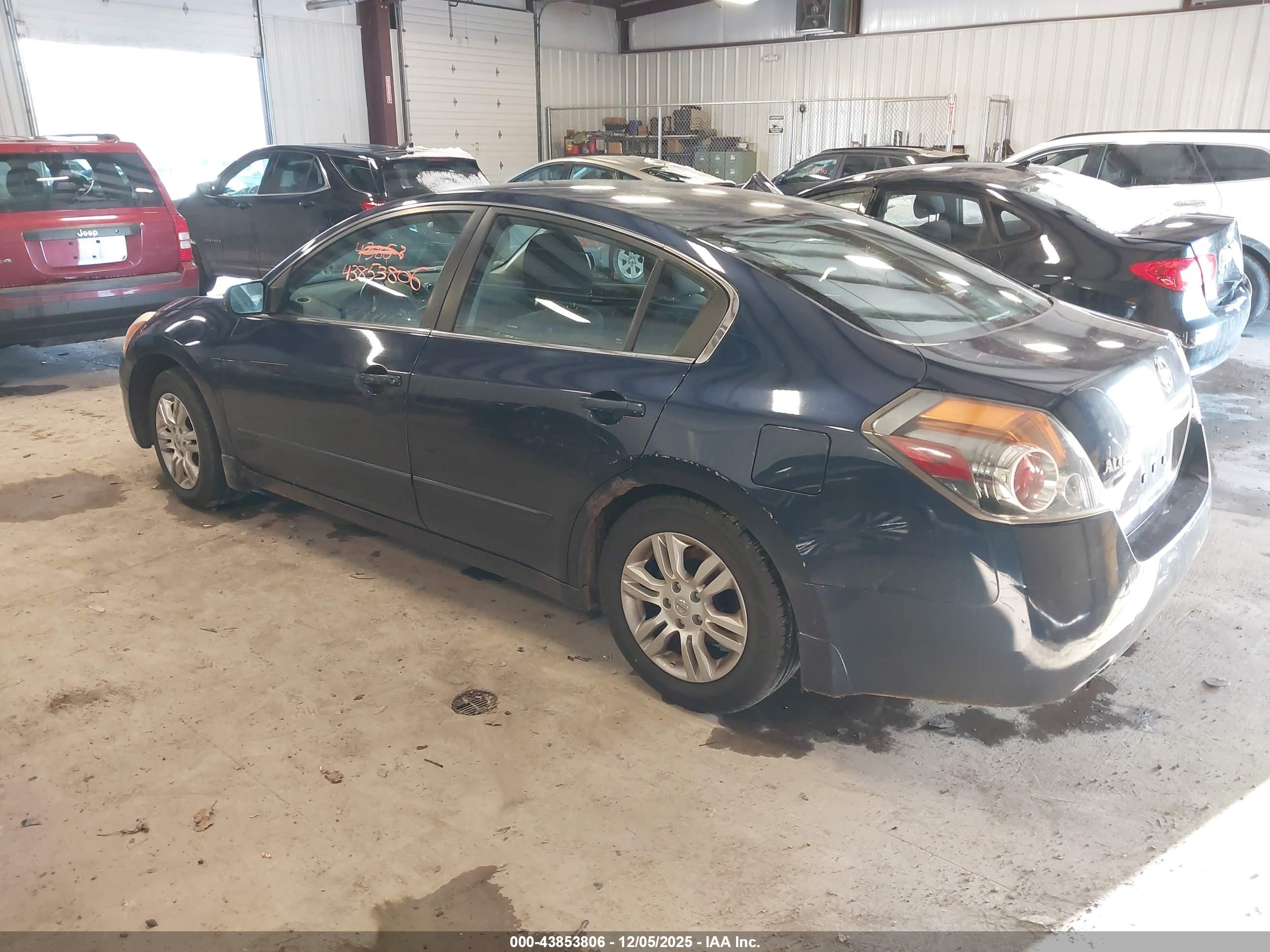NISSAN ALTIMA image 3