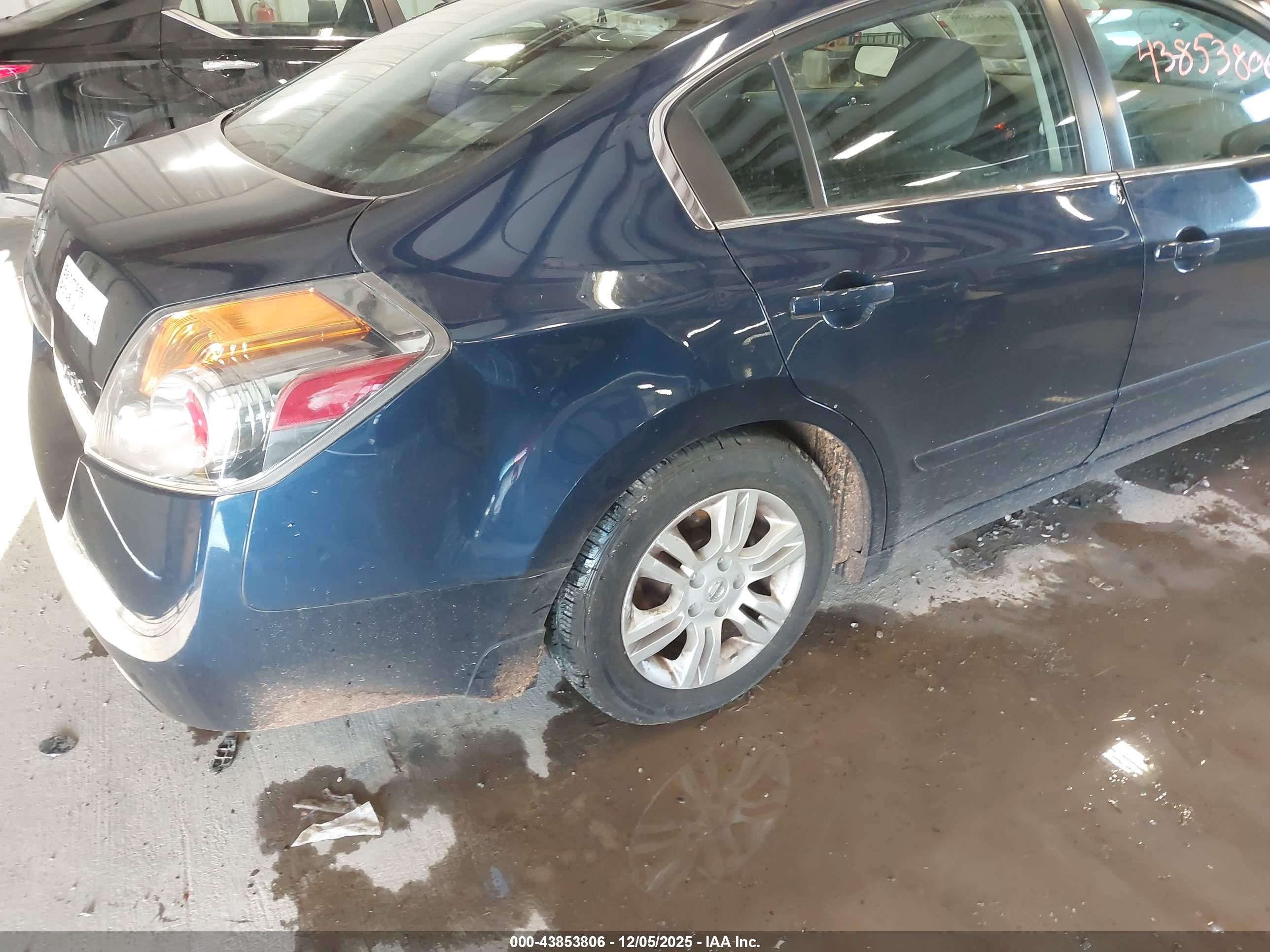 NISSAN ALTIMA image 6