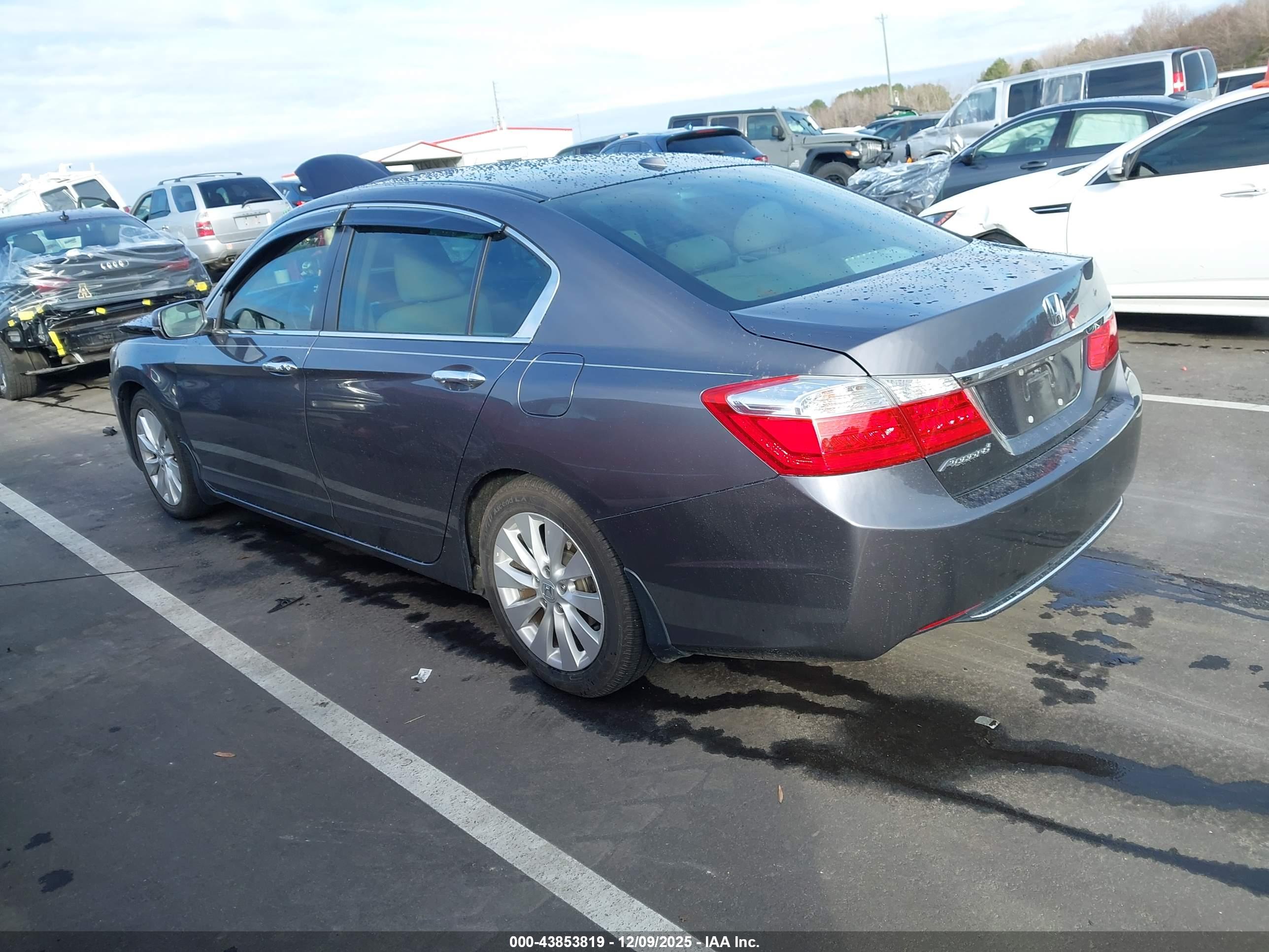 HONDA ACCORD image 3