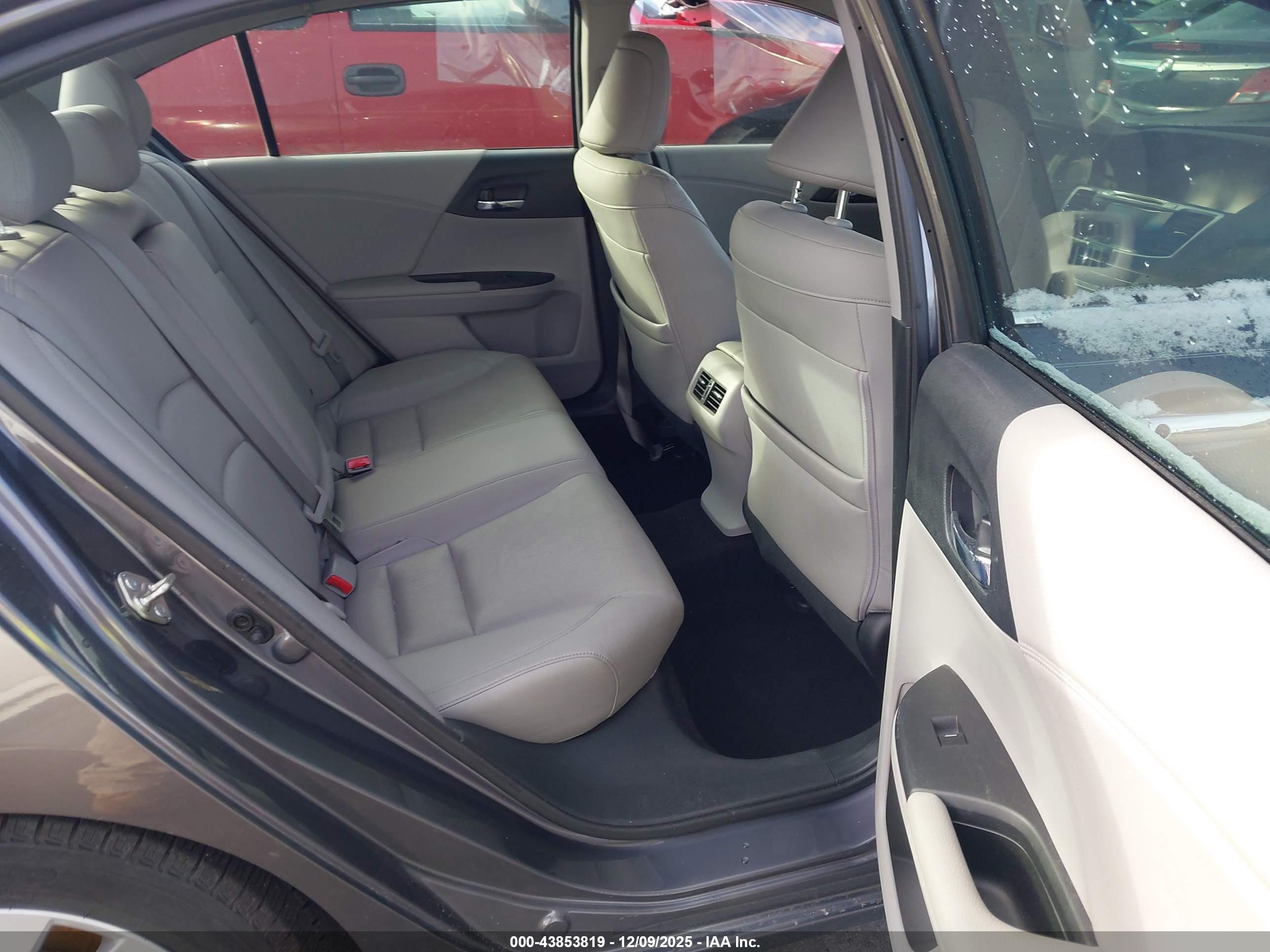 HONDA ACCORD image 8
