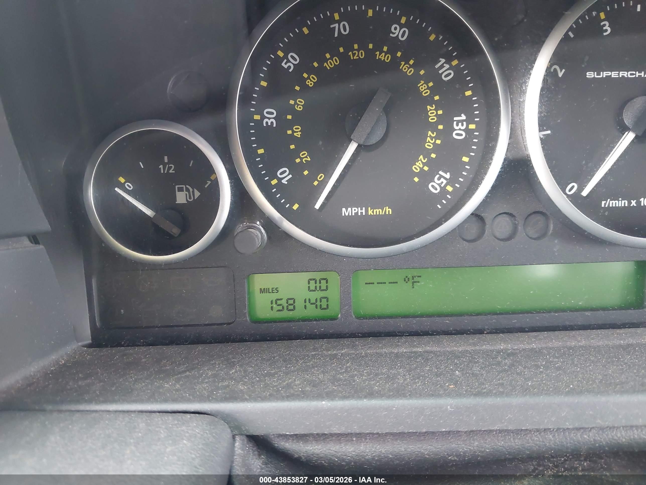 LAND ROVER image 7