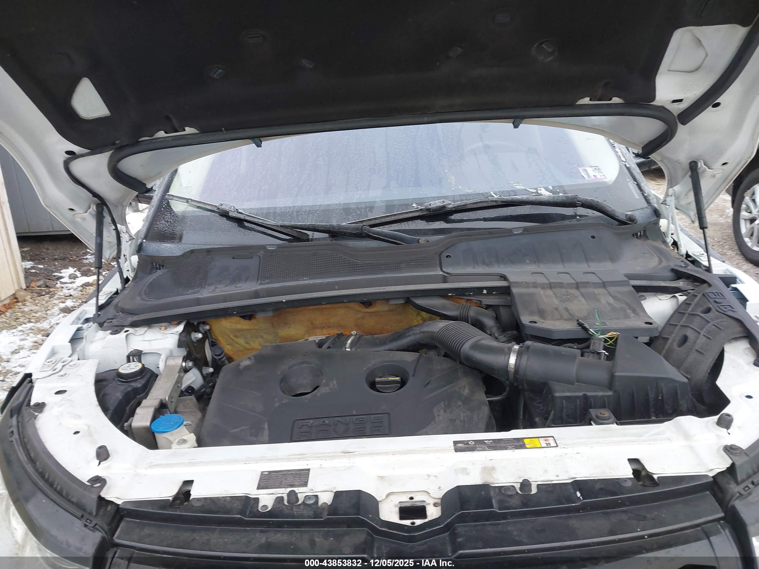 LAND ROVER image 10