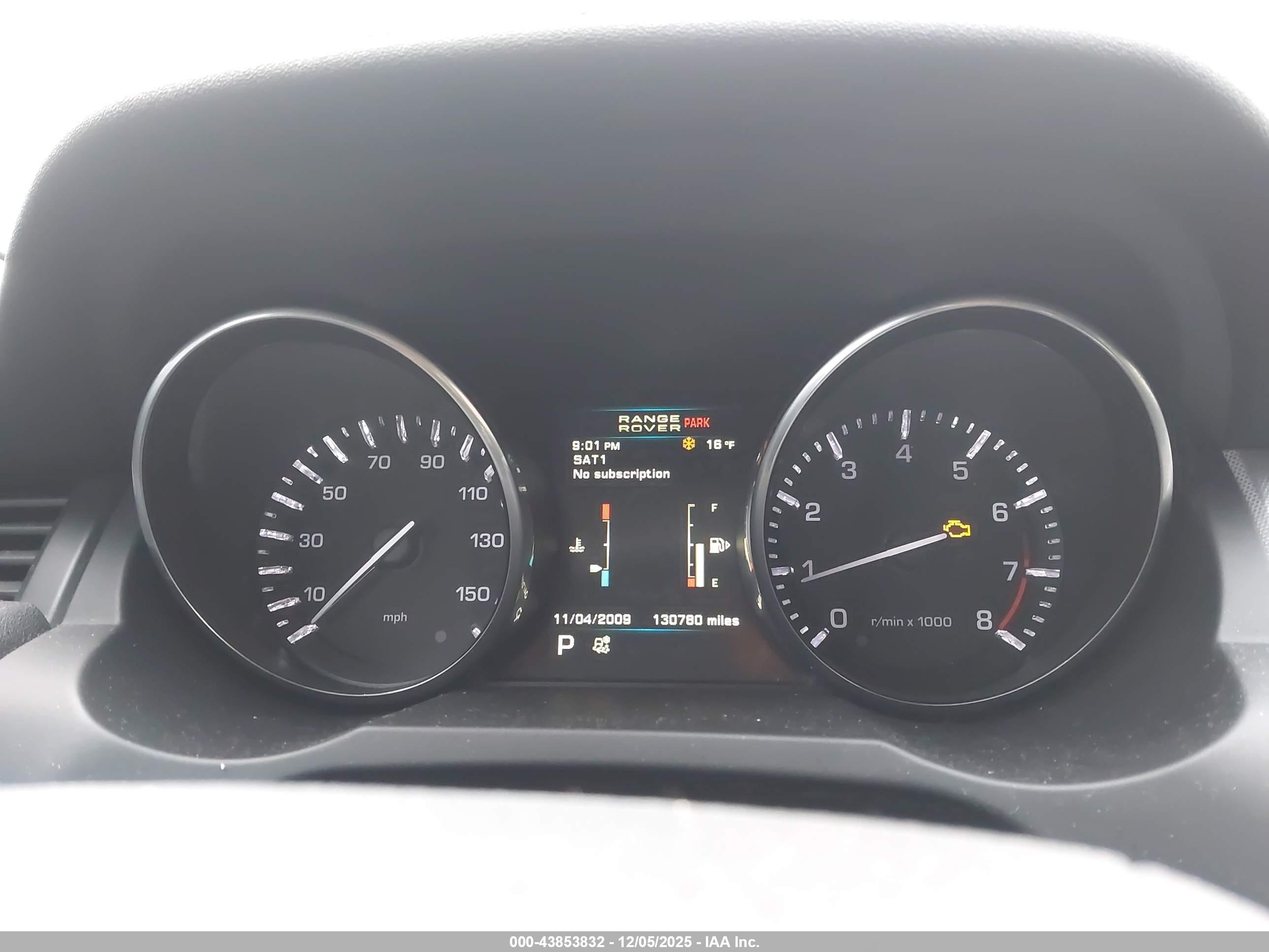 LAND ROVER image 7