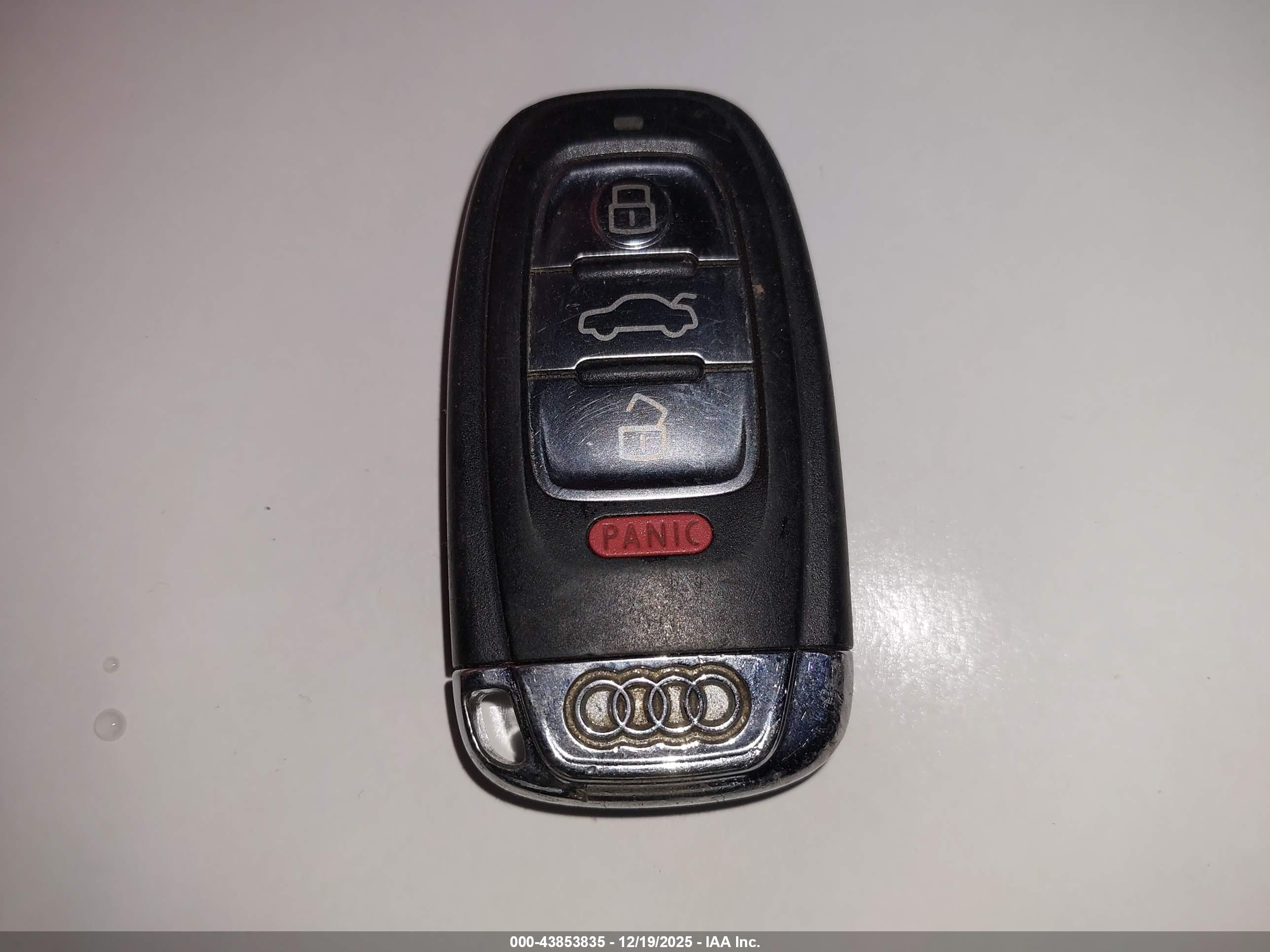 AUDI A4 image 11