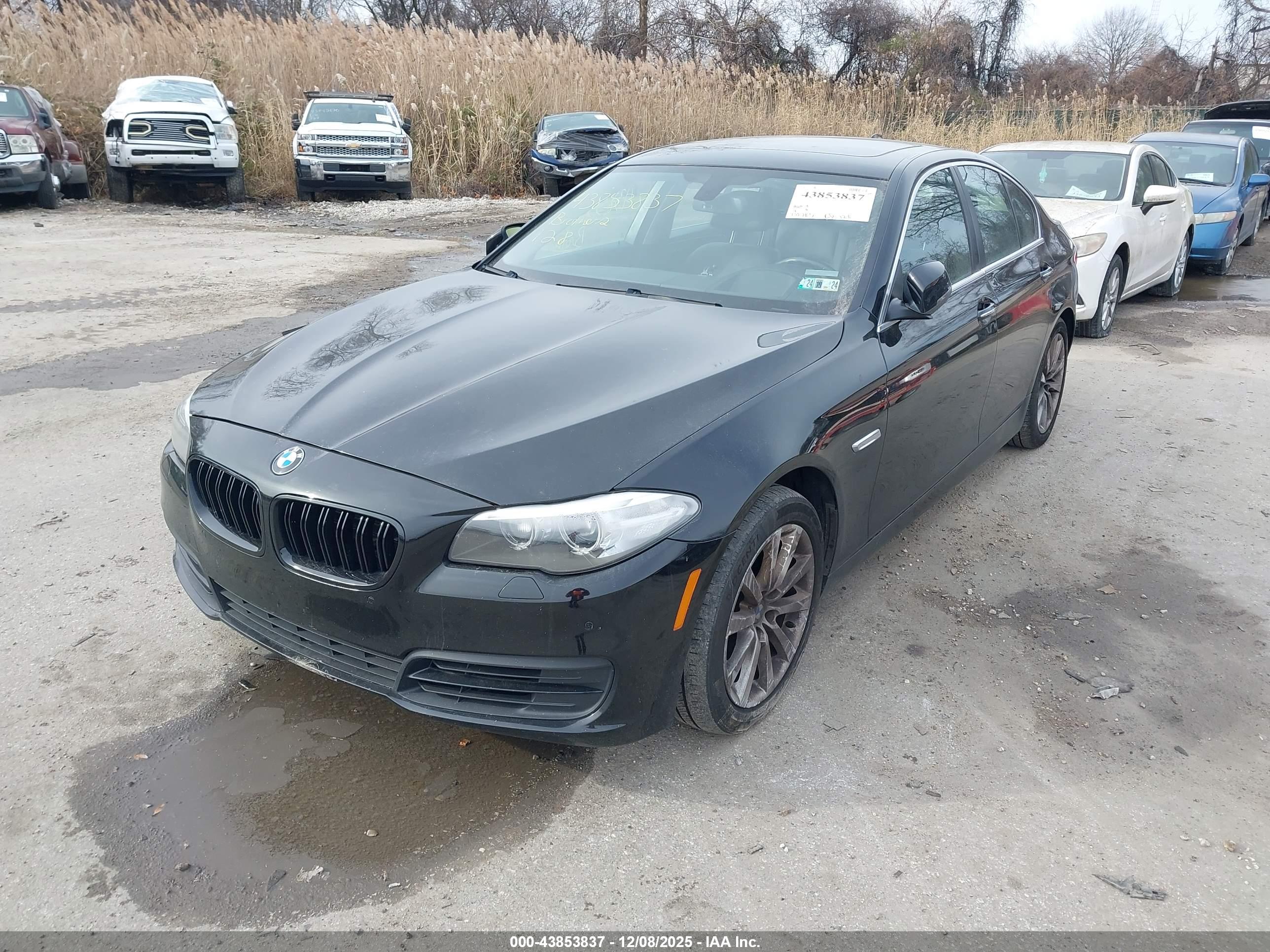 BMW 550I image 6