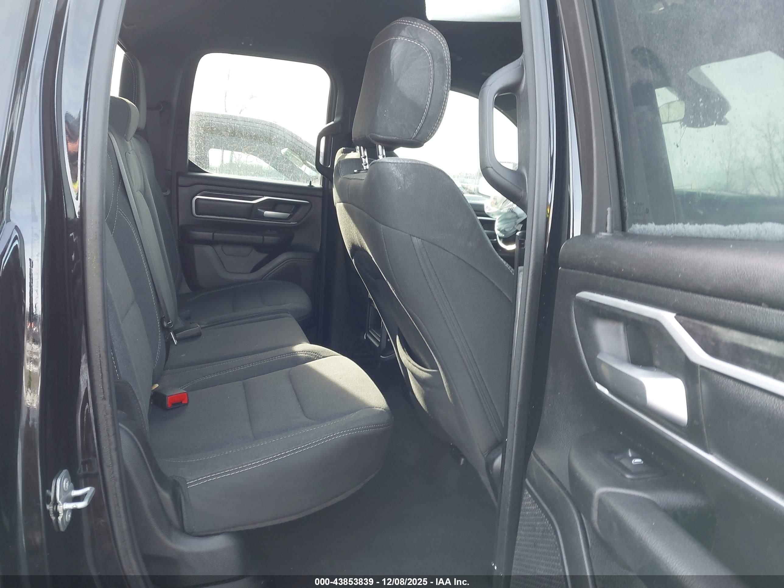 RAM 1500 image 8