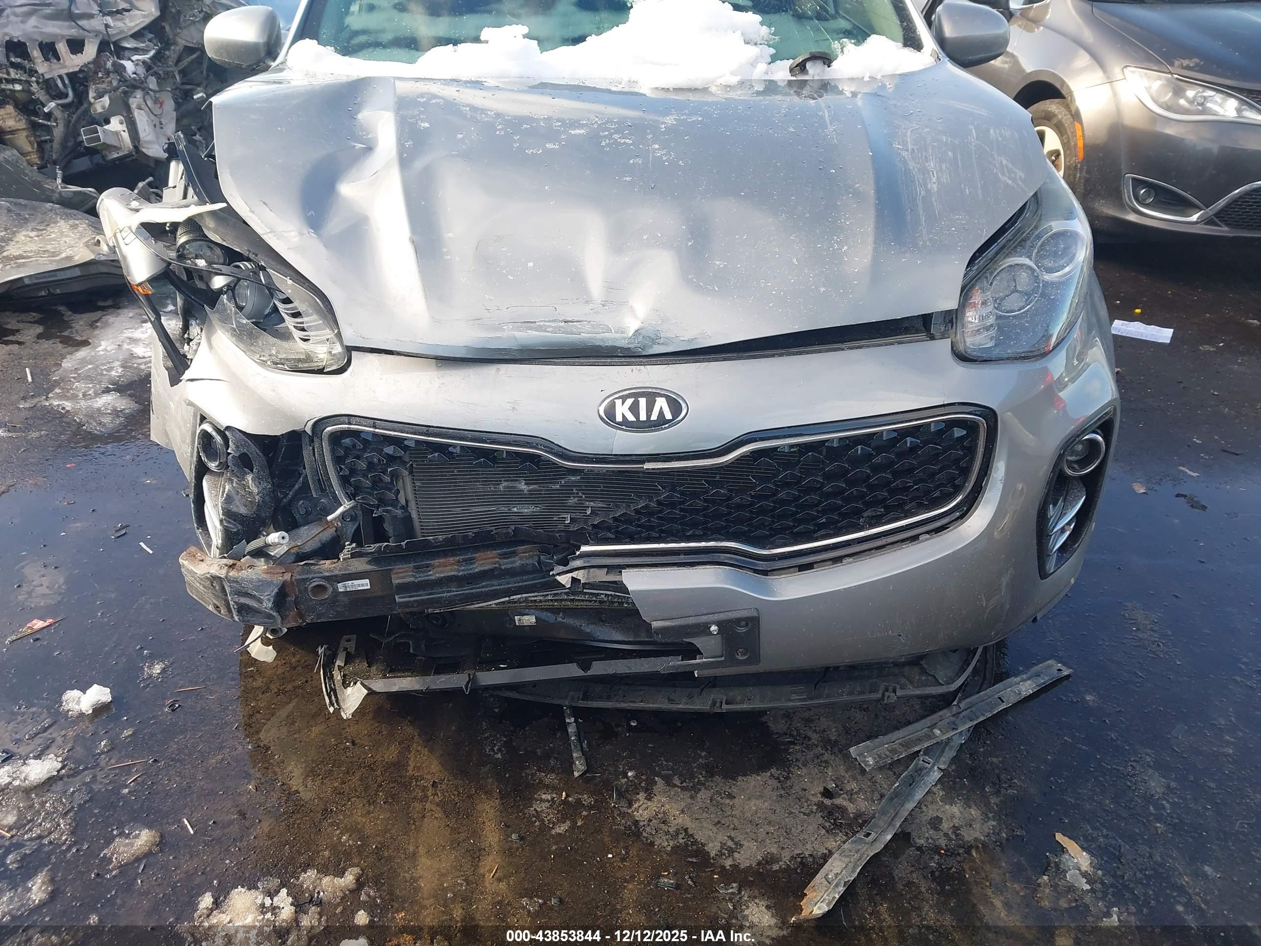 KIA SPORTAGE image 6