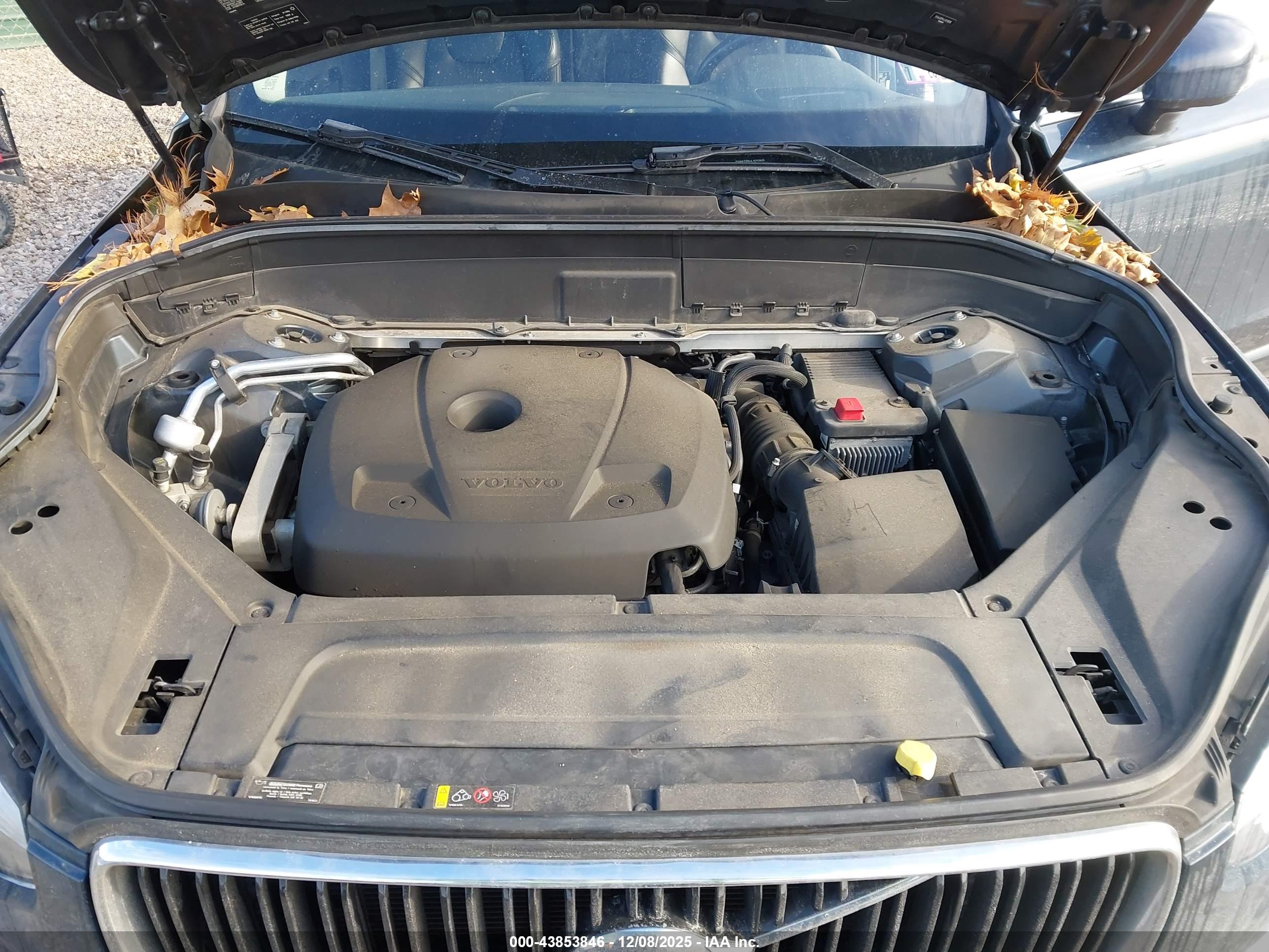 VOLVO XC90 image 10