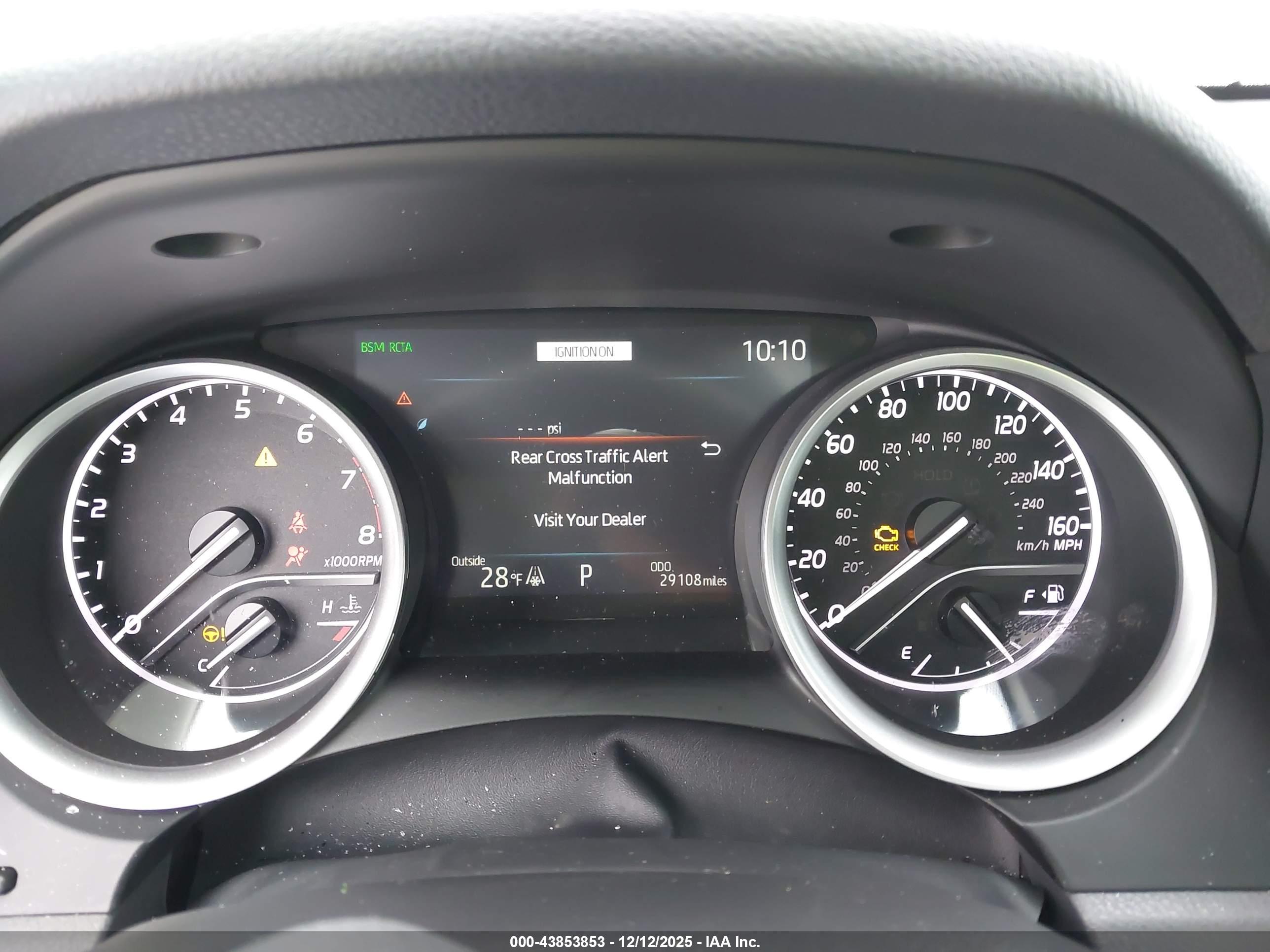 TOYOTA CAMRY image 7
