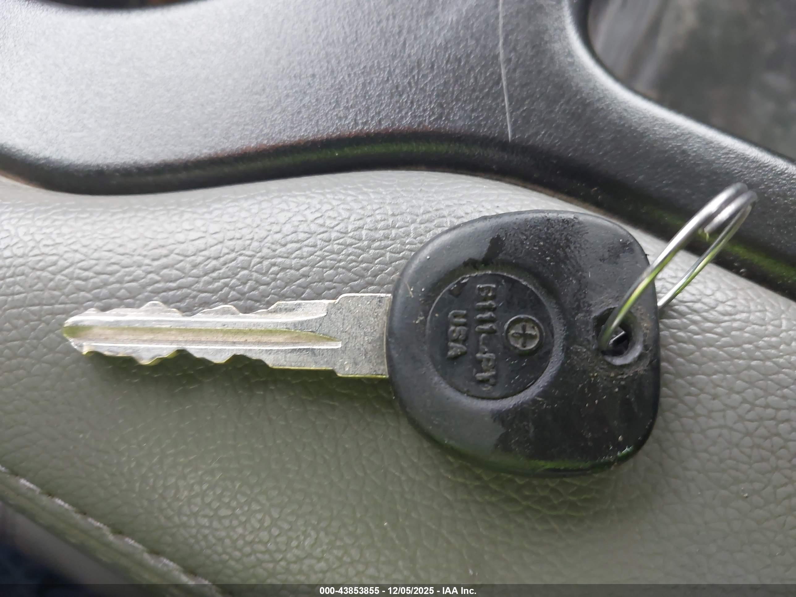 CHEVROLET SILVERADO image 11