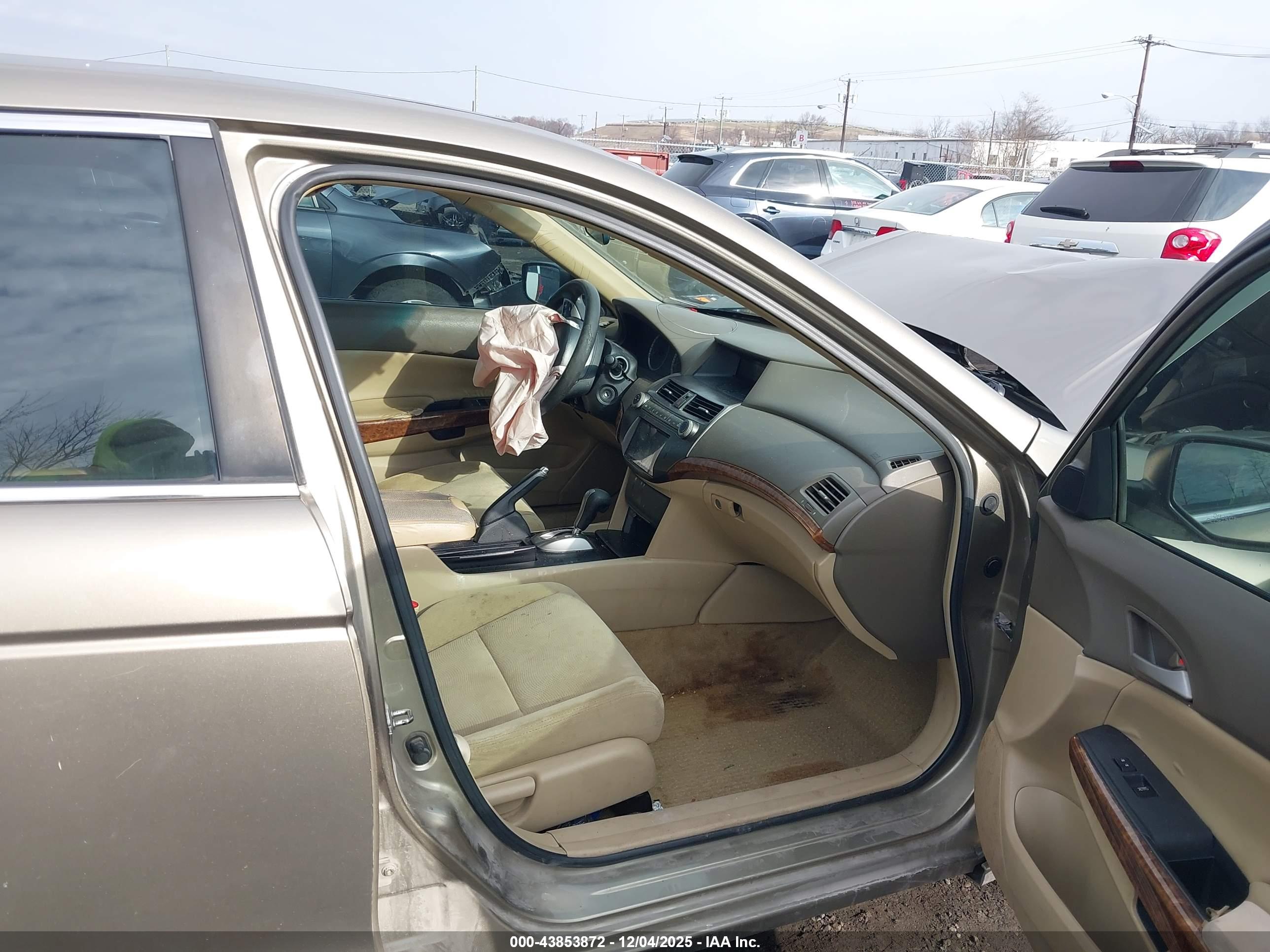 HONDA ACCORD image 5