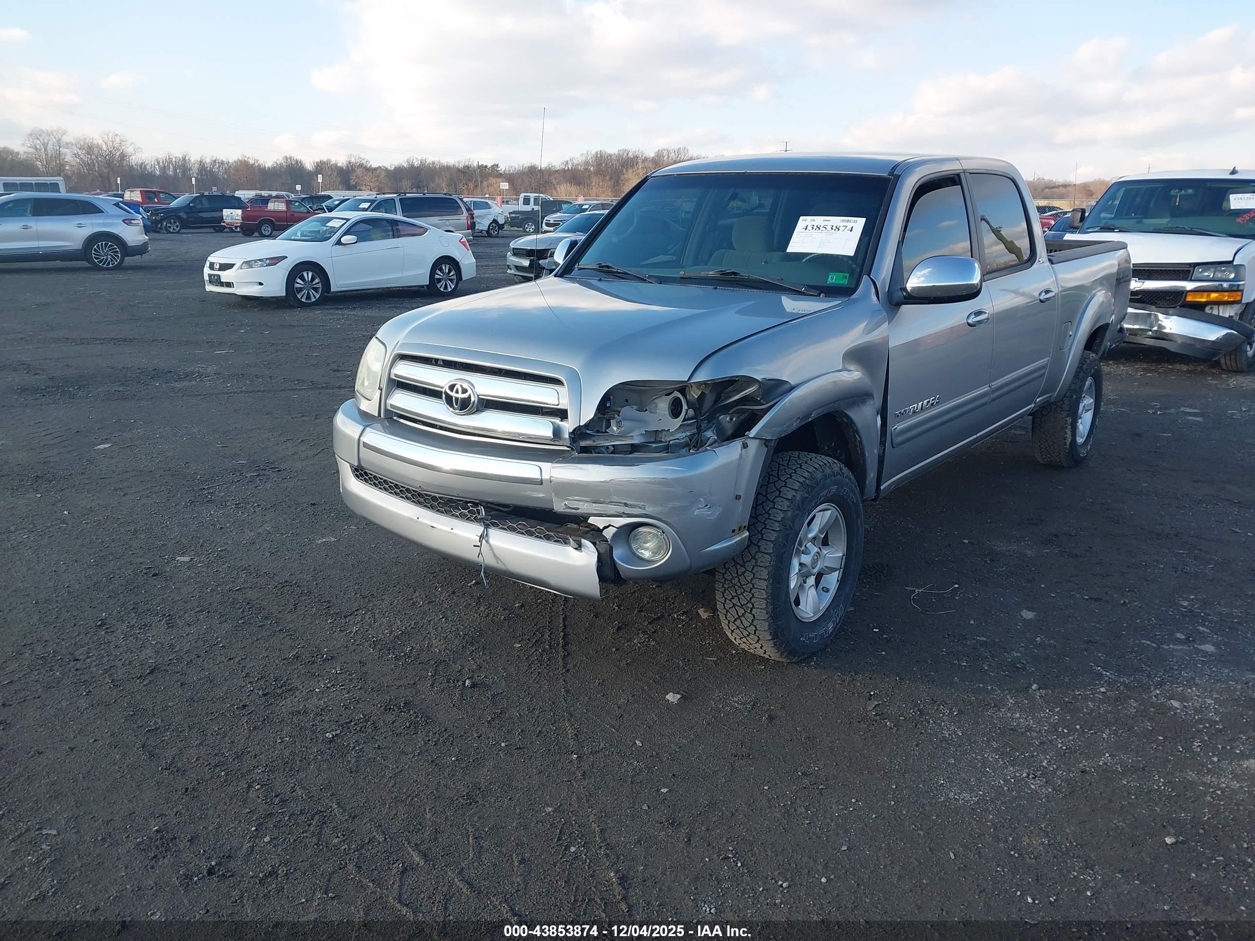 TOYOTA TUNDRA image 2