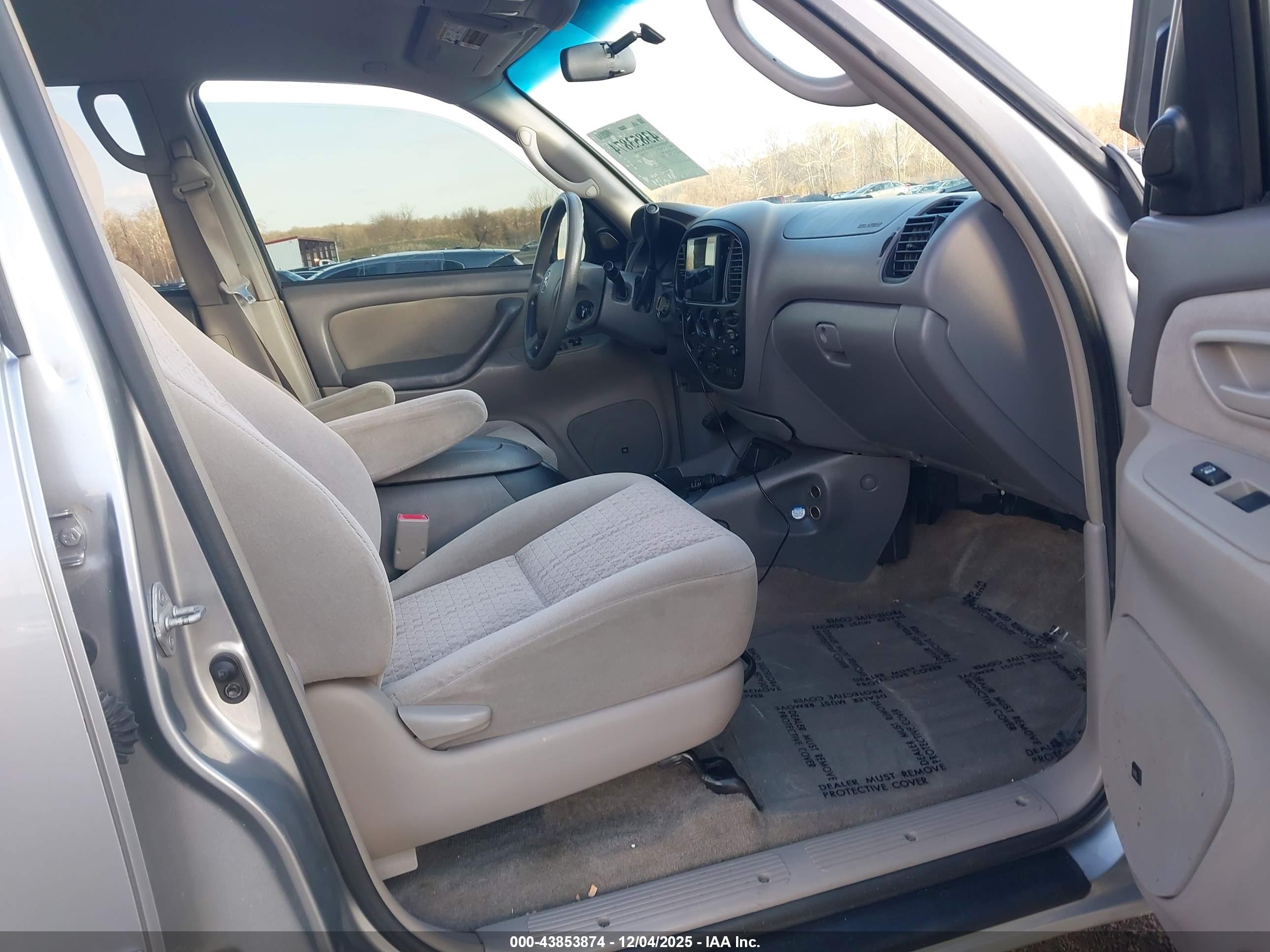 TOYOTA TUNDRA image 5
