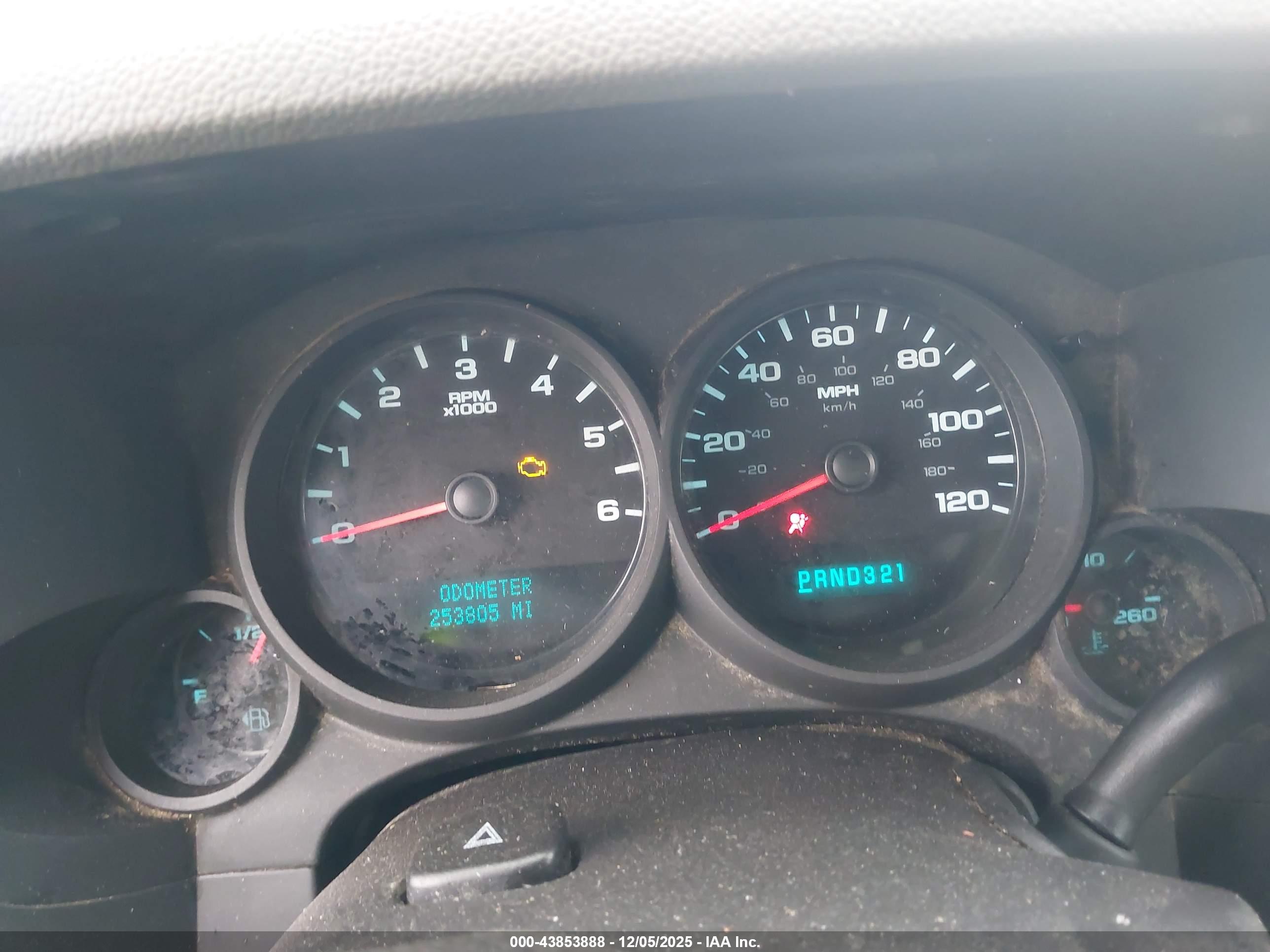 CHEVROLET SILVERADO image 7