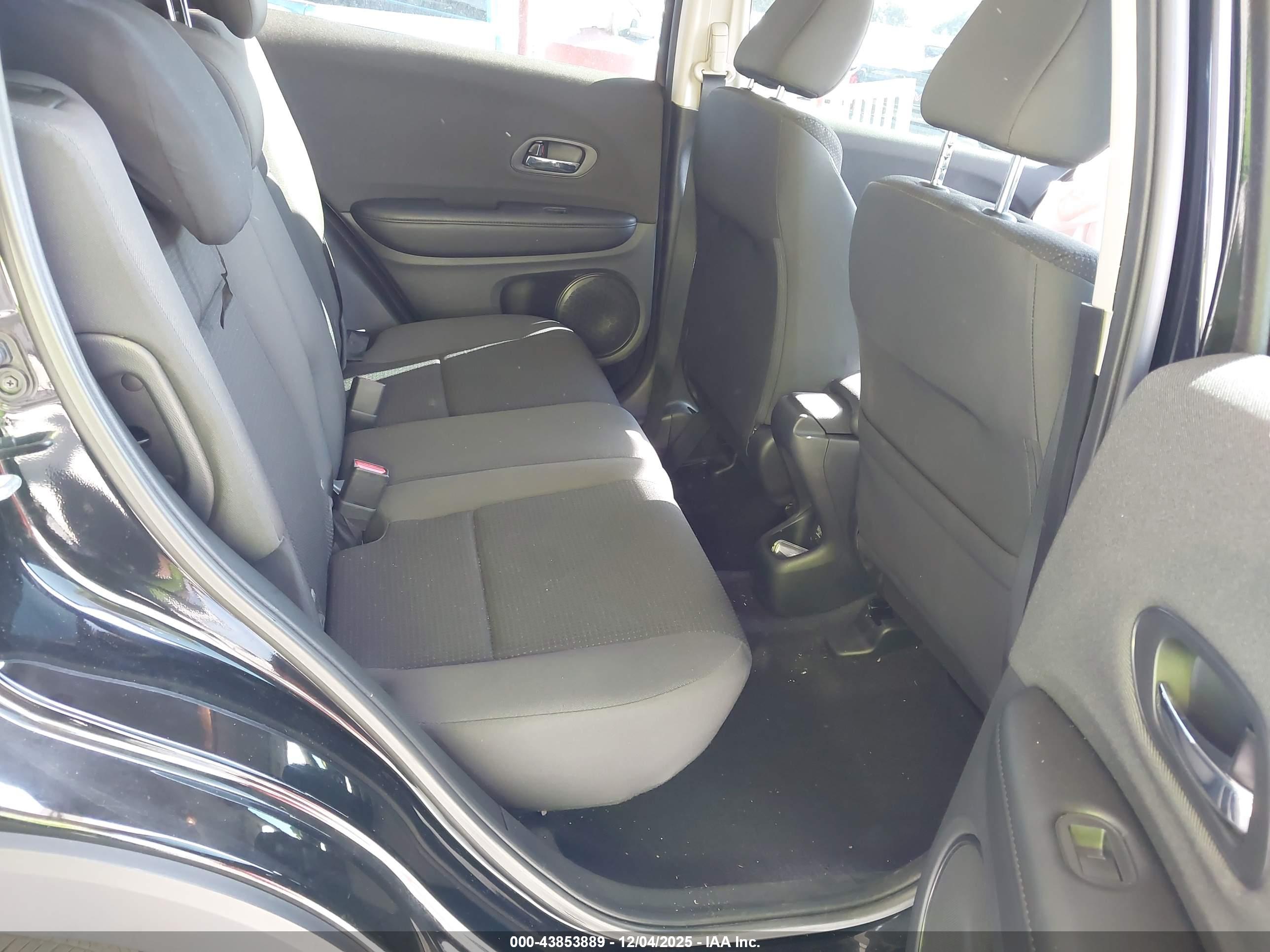 HONDA HR-V image 8
