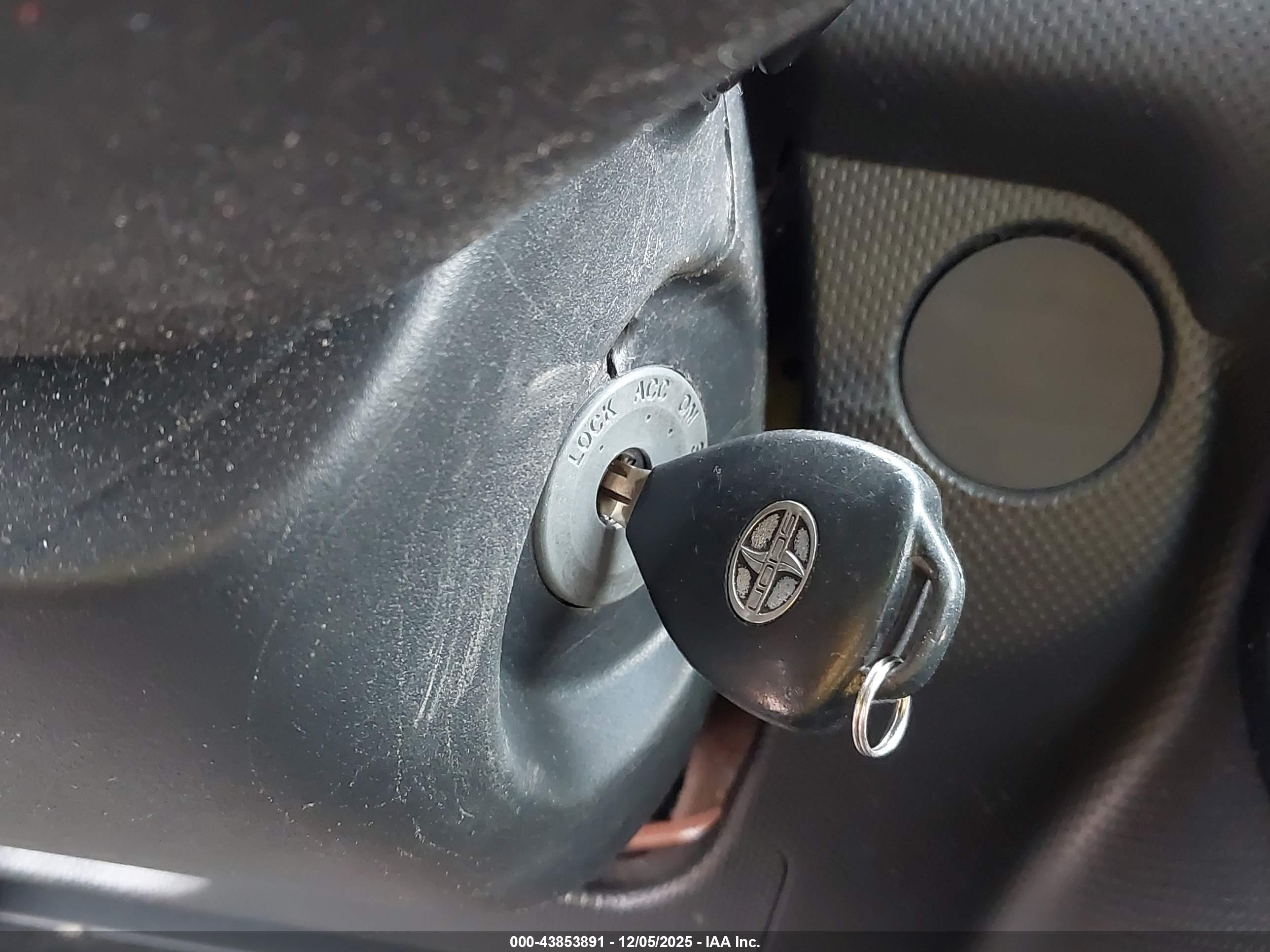 SCION XD image 11