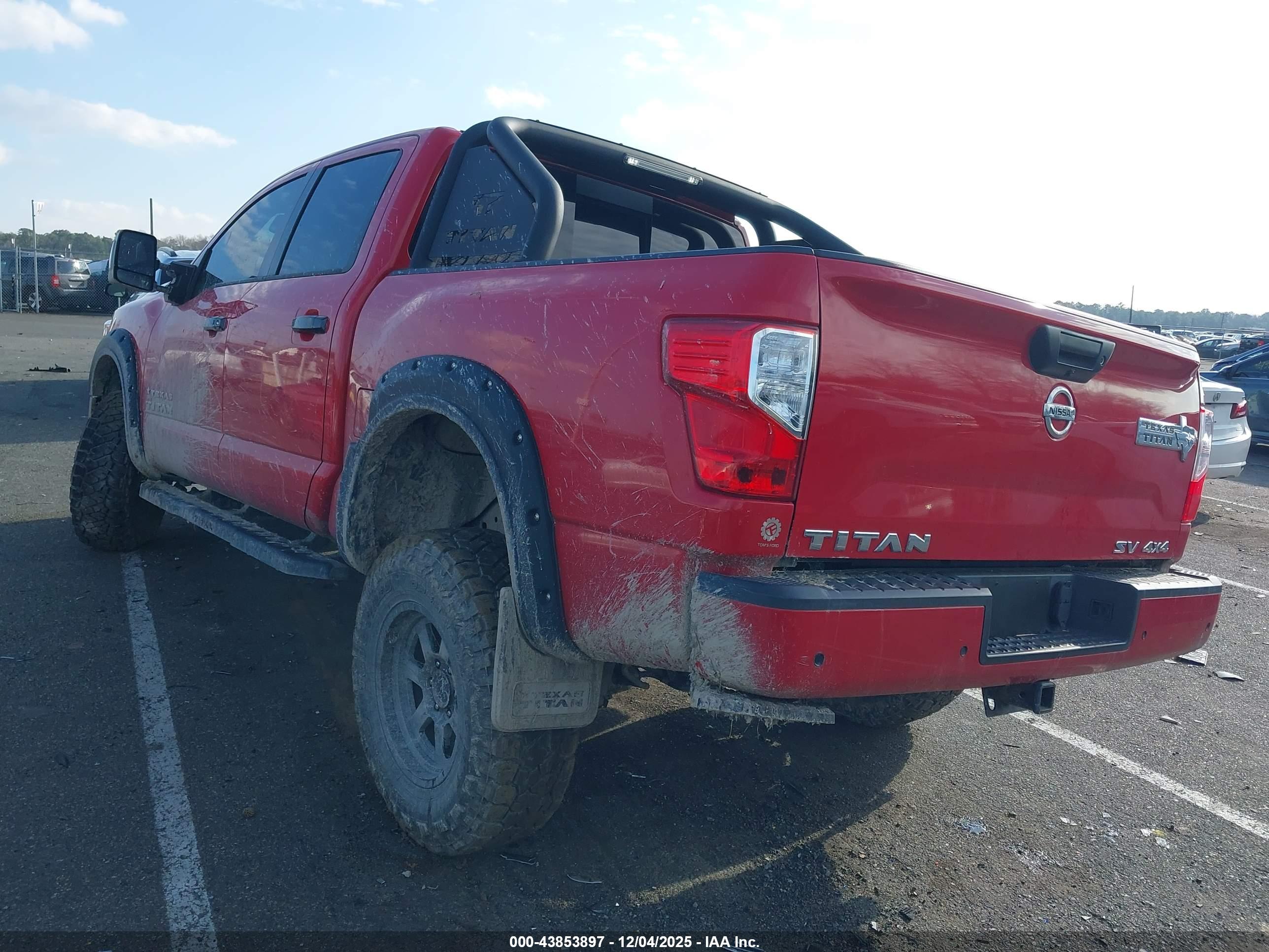 NISSAN TITAN image 3
