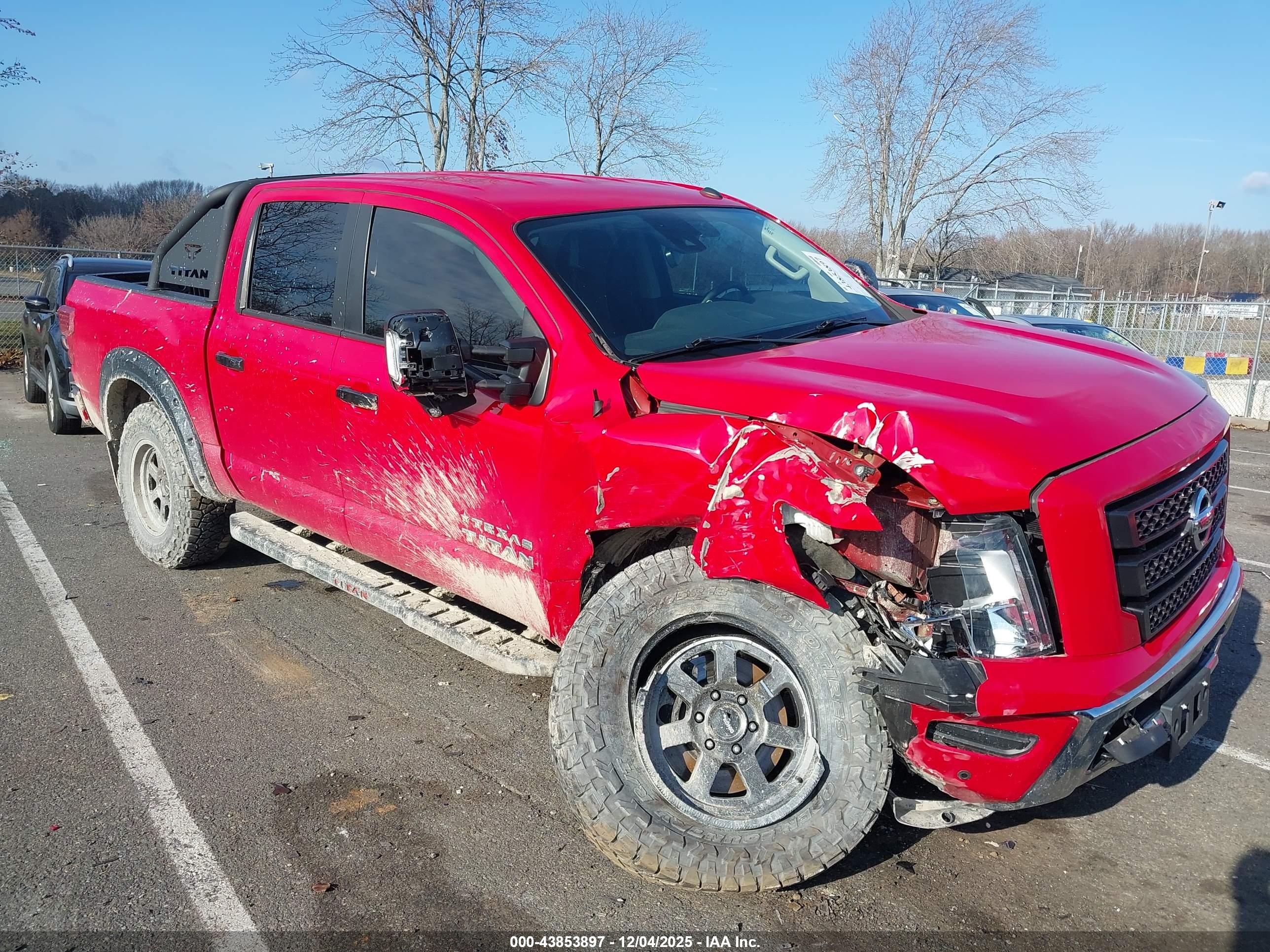 NISSAN TITAN image 6