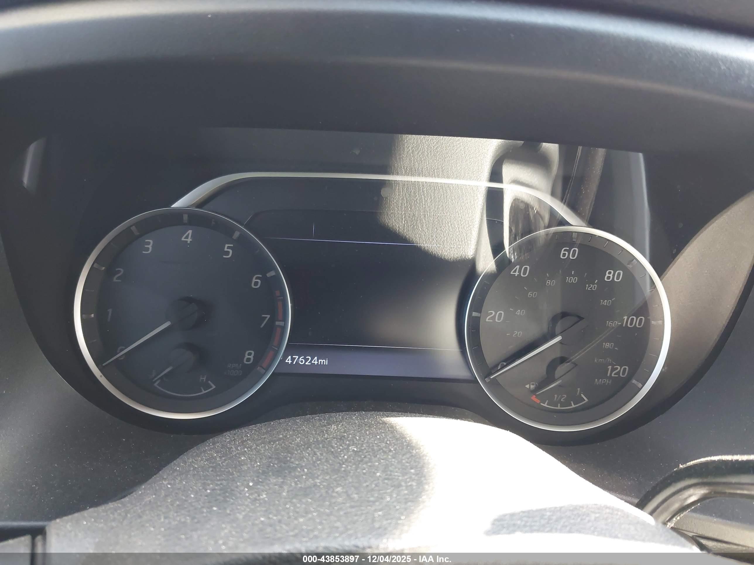 NISSAN TITAN image 7