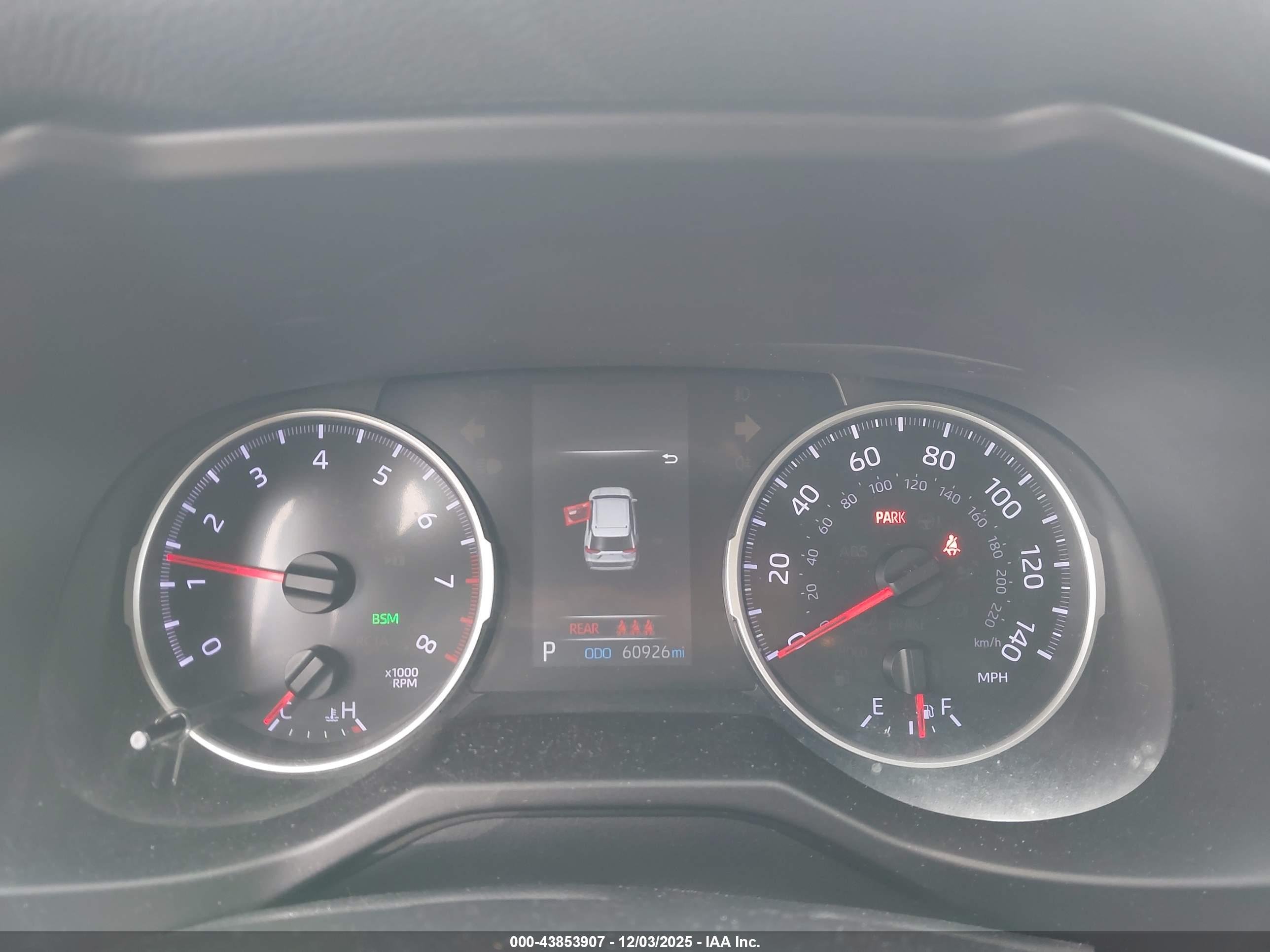 TOYOTA RAV4 image 7