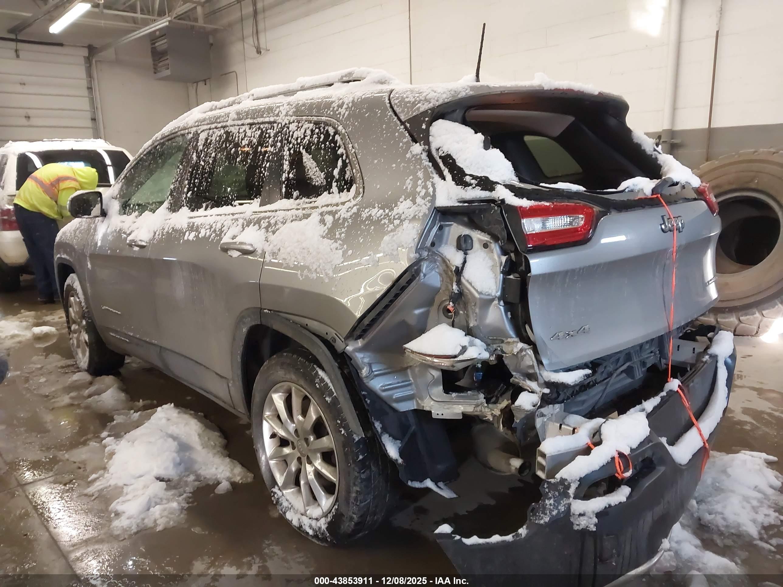 JEEP CHEROKEE image 3