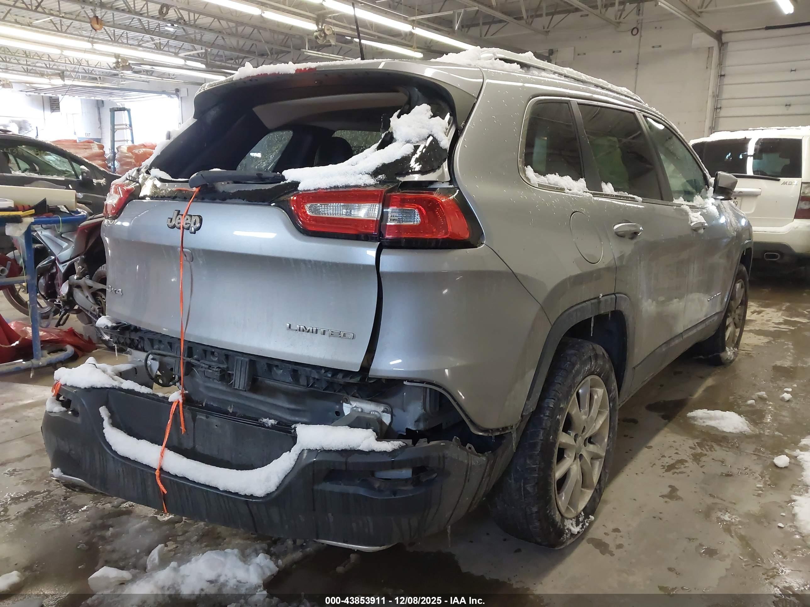 JEEP CHEROKEE image 4
