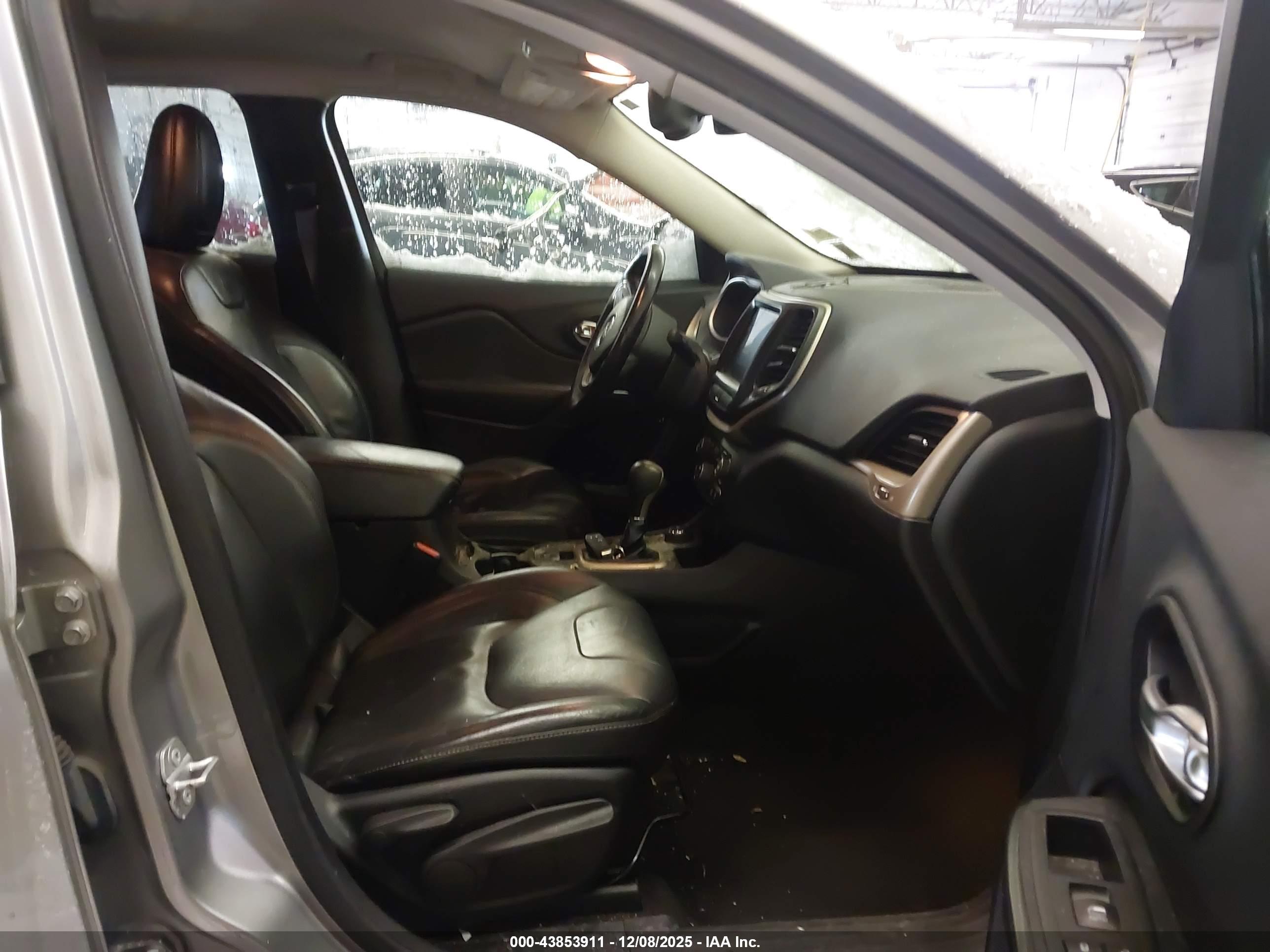 JEEP CHEROKEE image 5