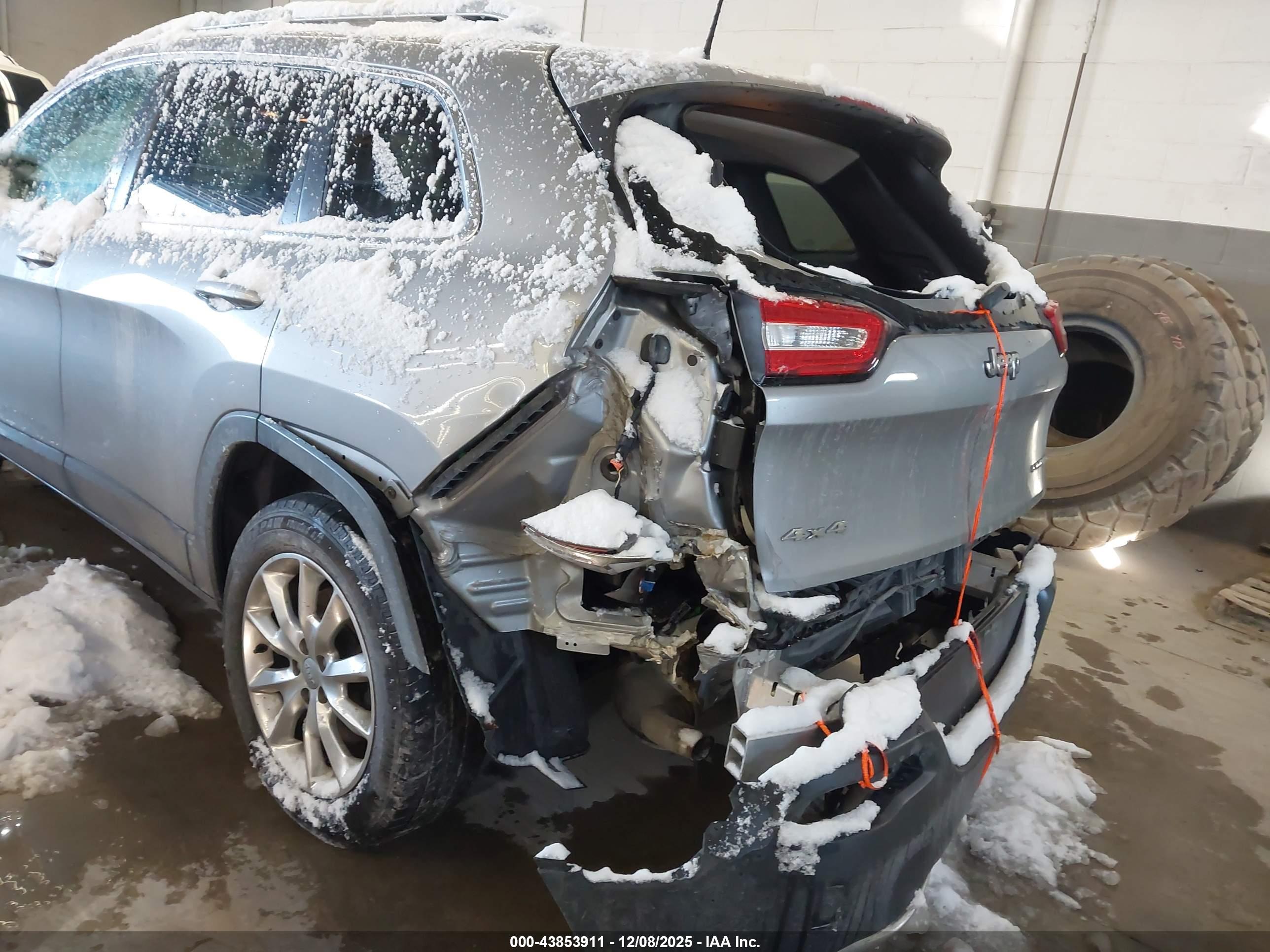 JEEP CHEROKEE image 6