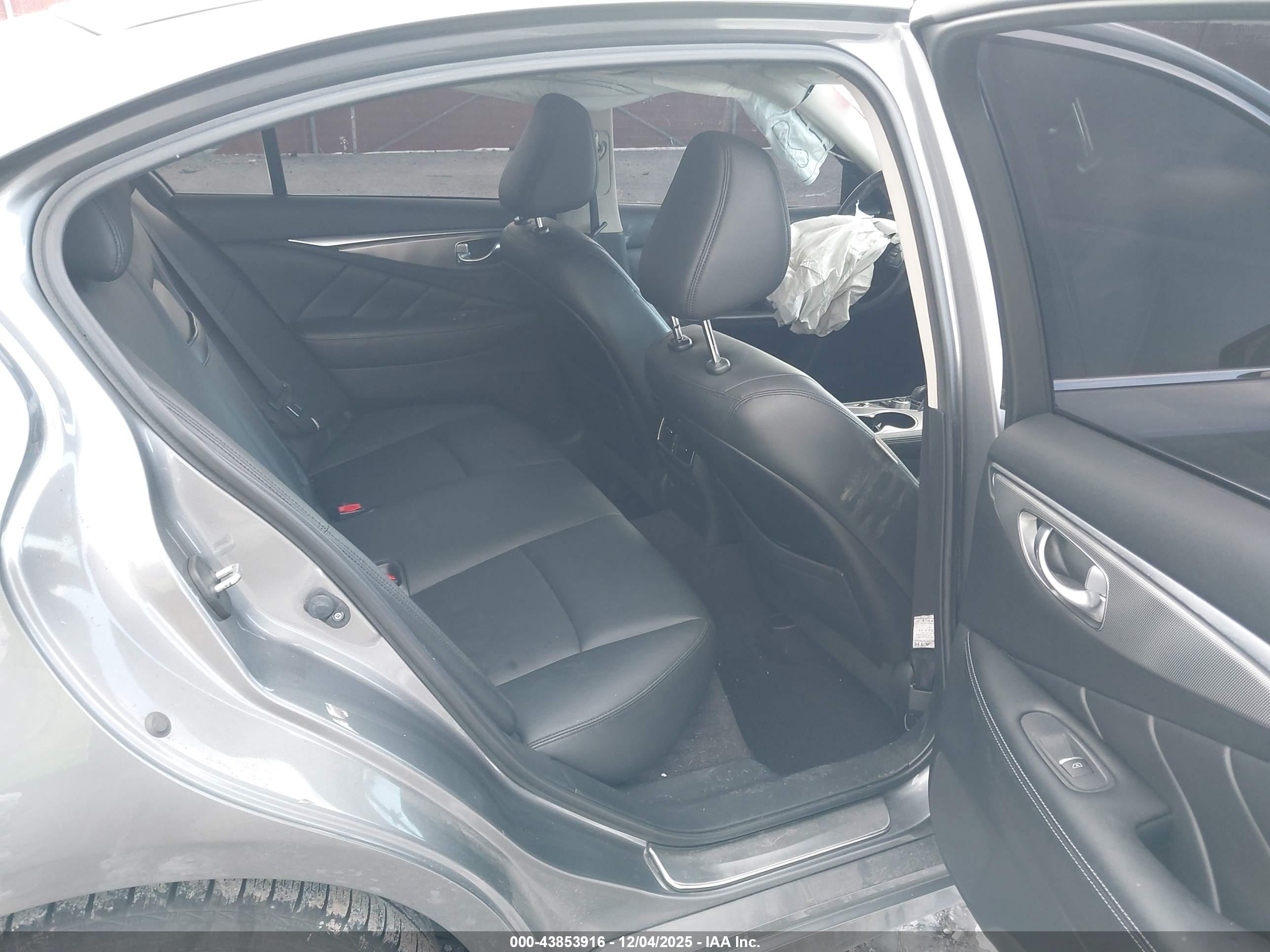 INFINITI Q50 image 8