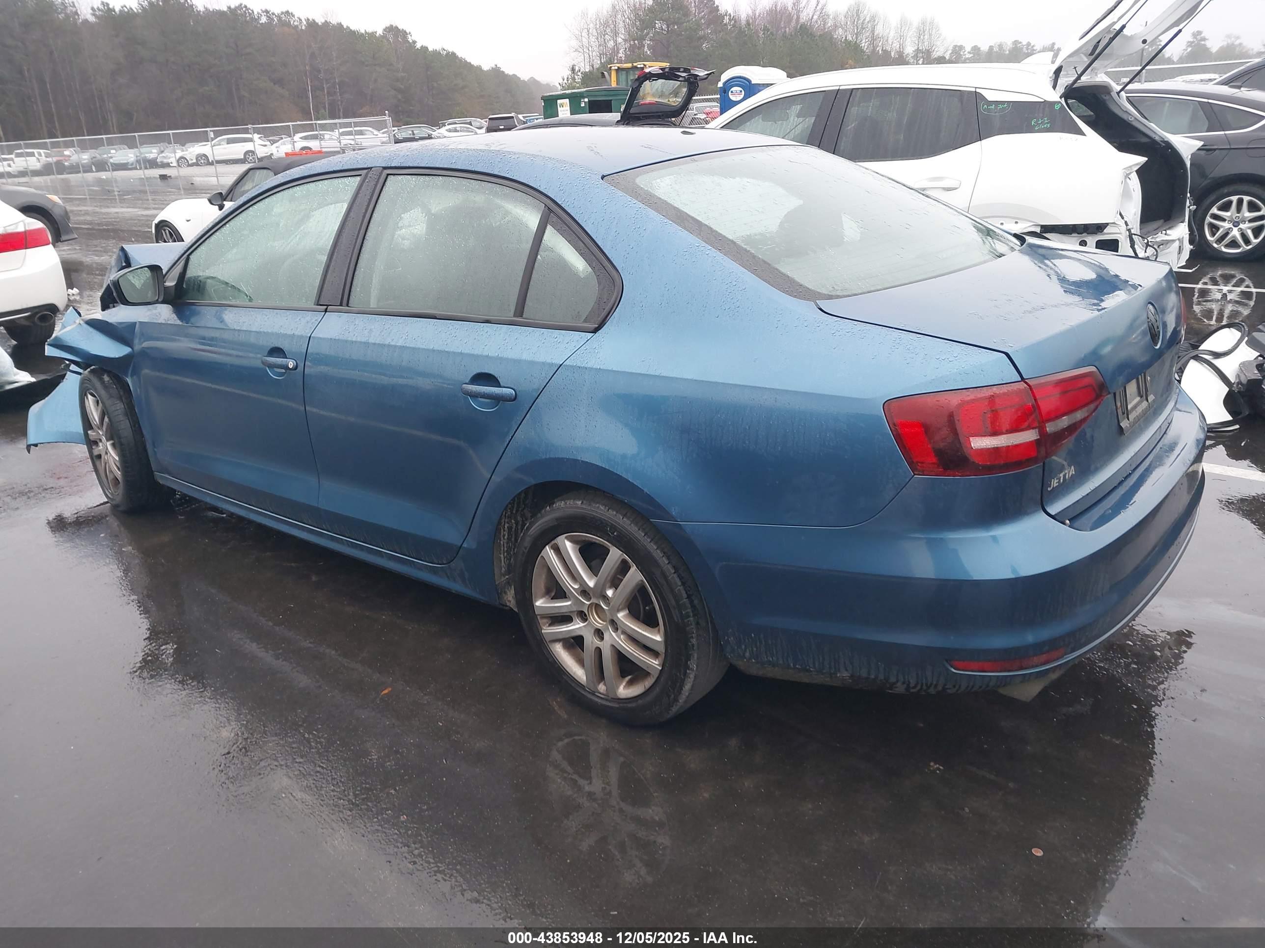 VOLKSWAGEN JETTA image 3