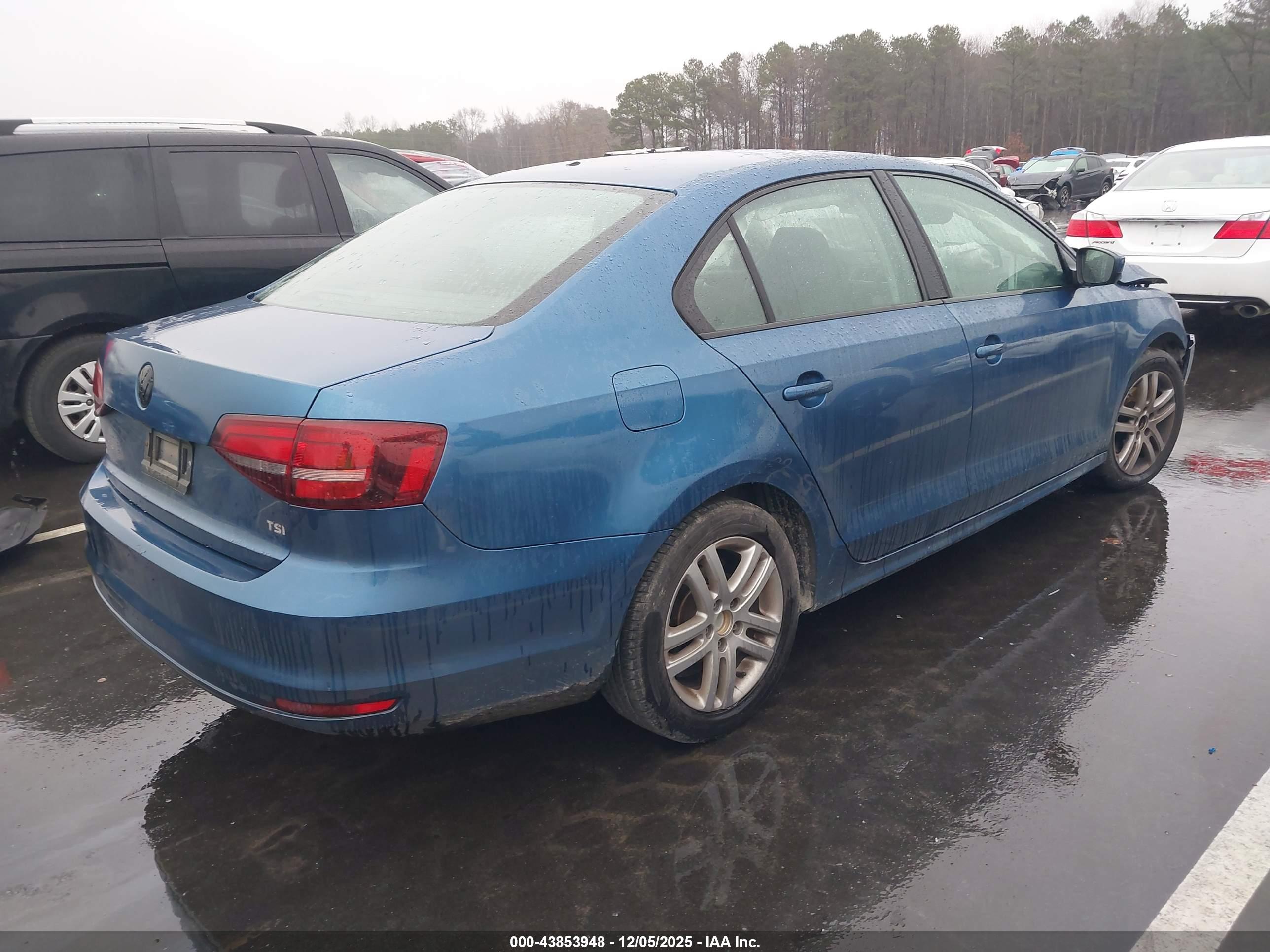 VOLKSWAGEN JETTA image 4