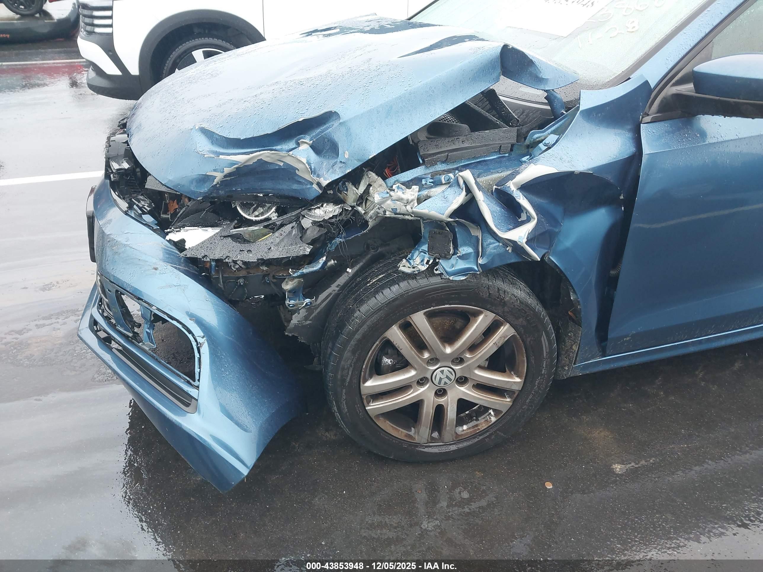 VOLKSWAGEN JETTA image 6