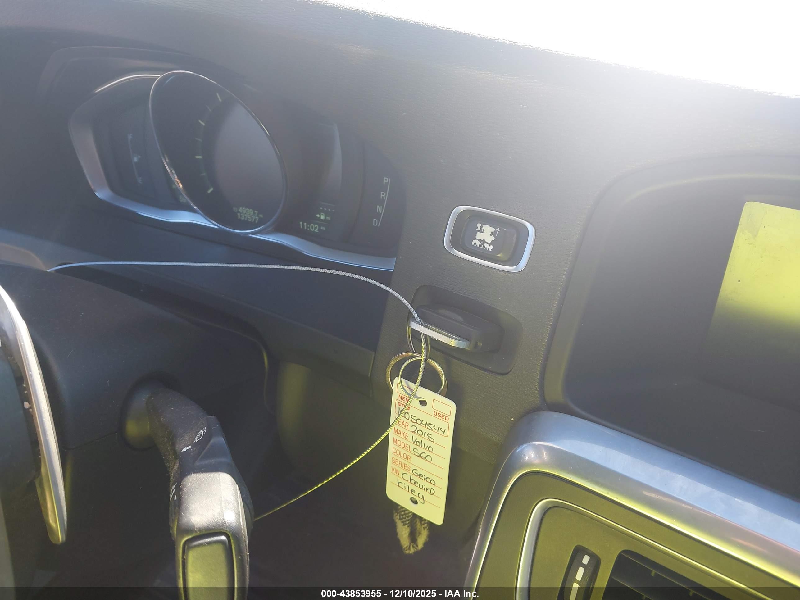 VOLVO S60 image 11