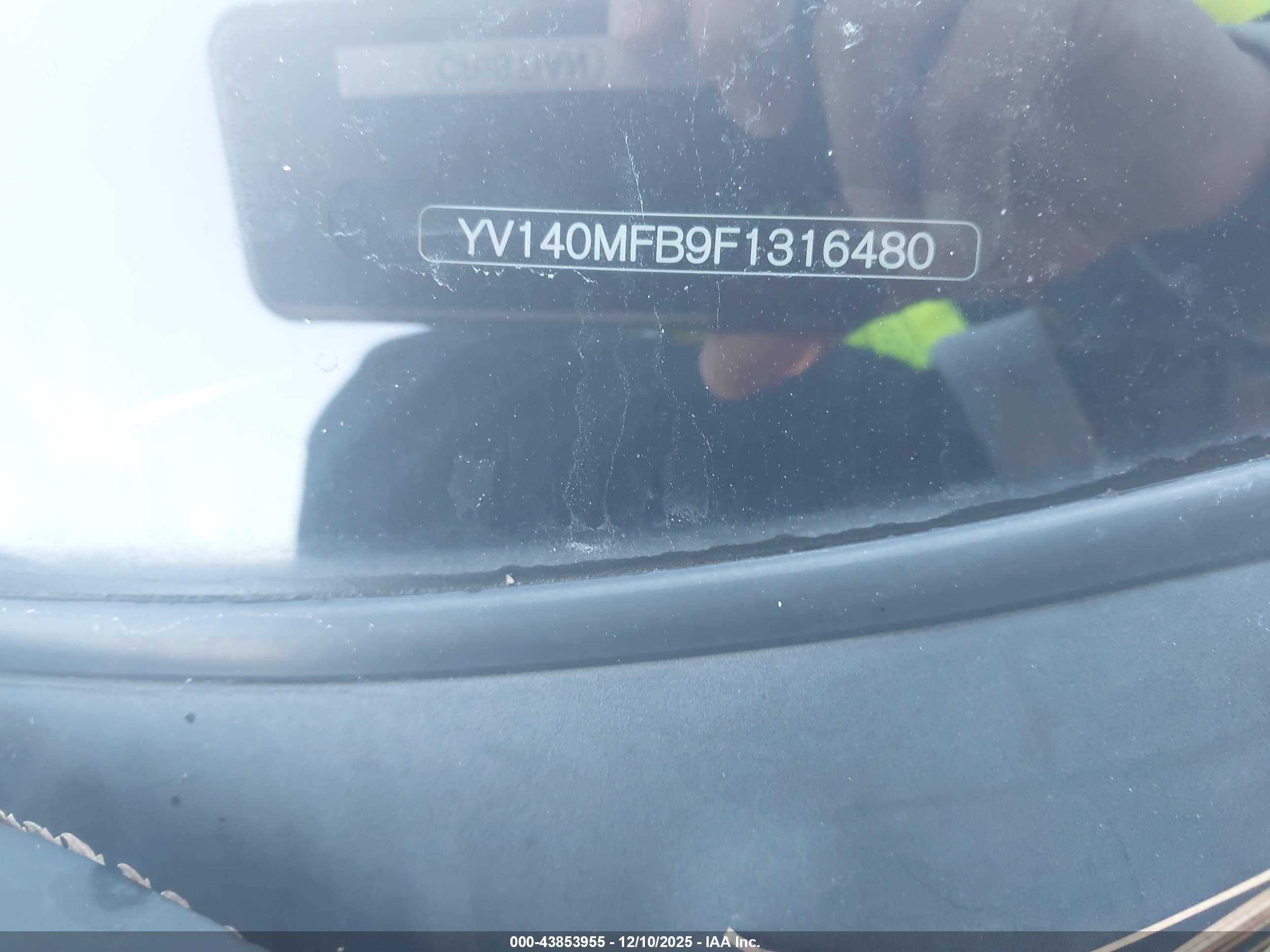 VOLVO S60 image 9