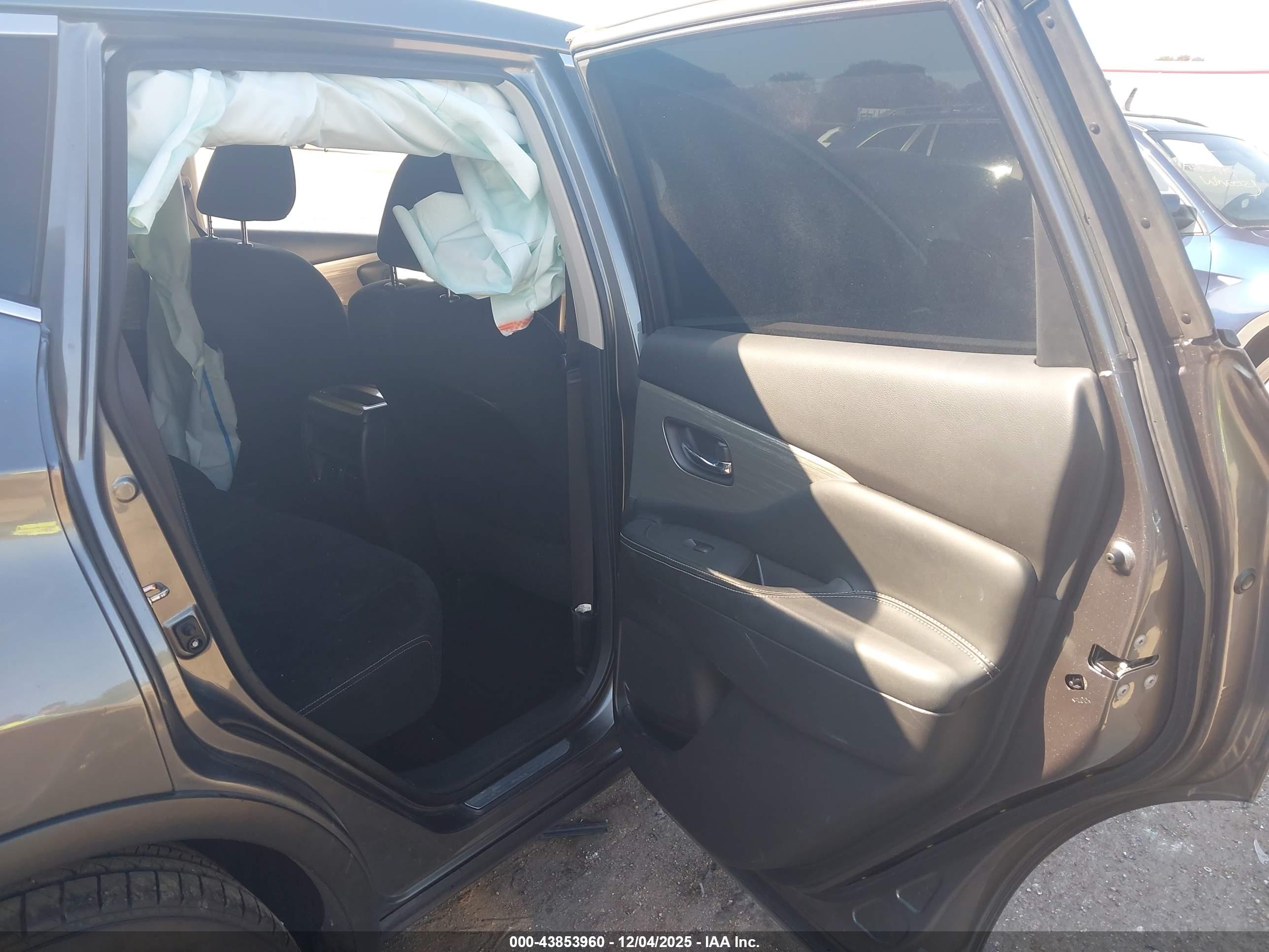 NISSAN MURANO image 8