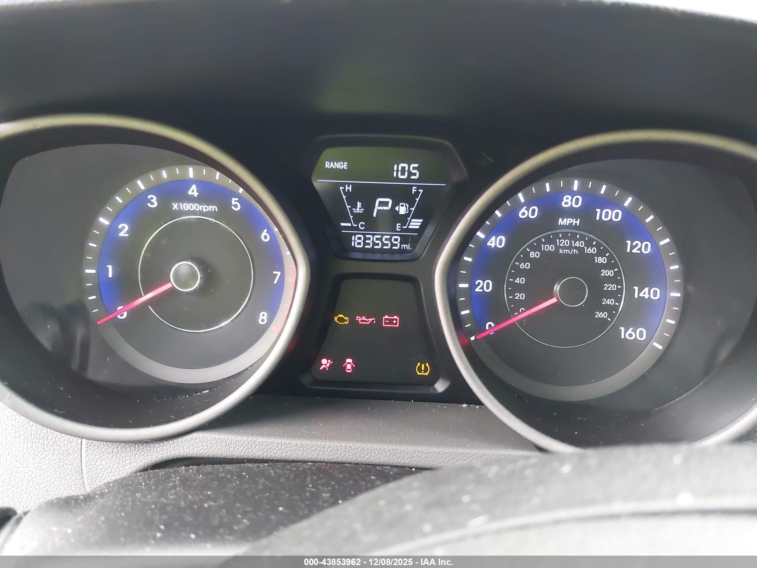 HYUNDAI ELANTRA image 7