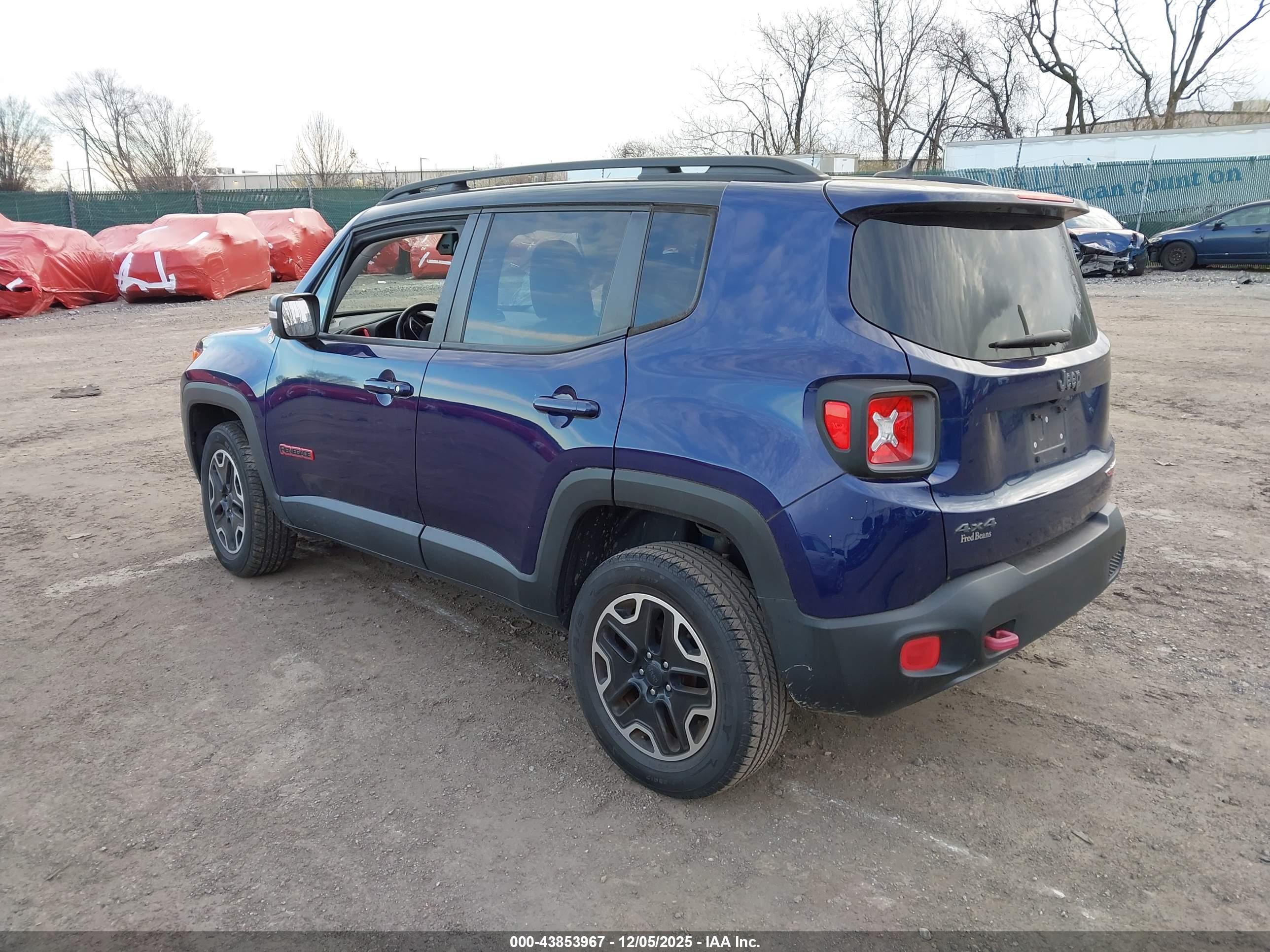 JEEP RENEGADE image 3