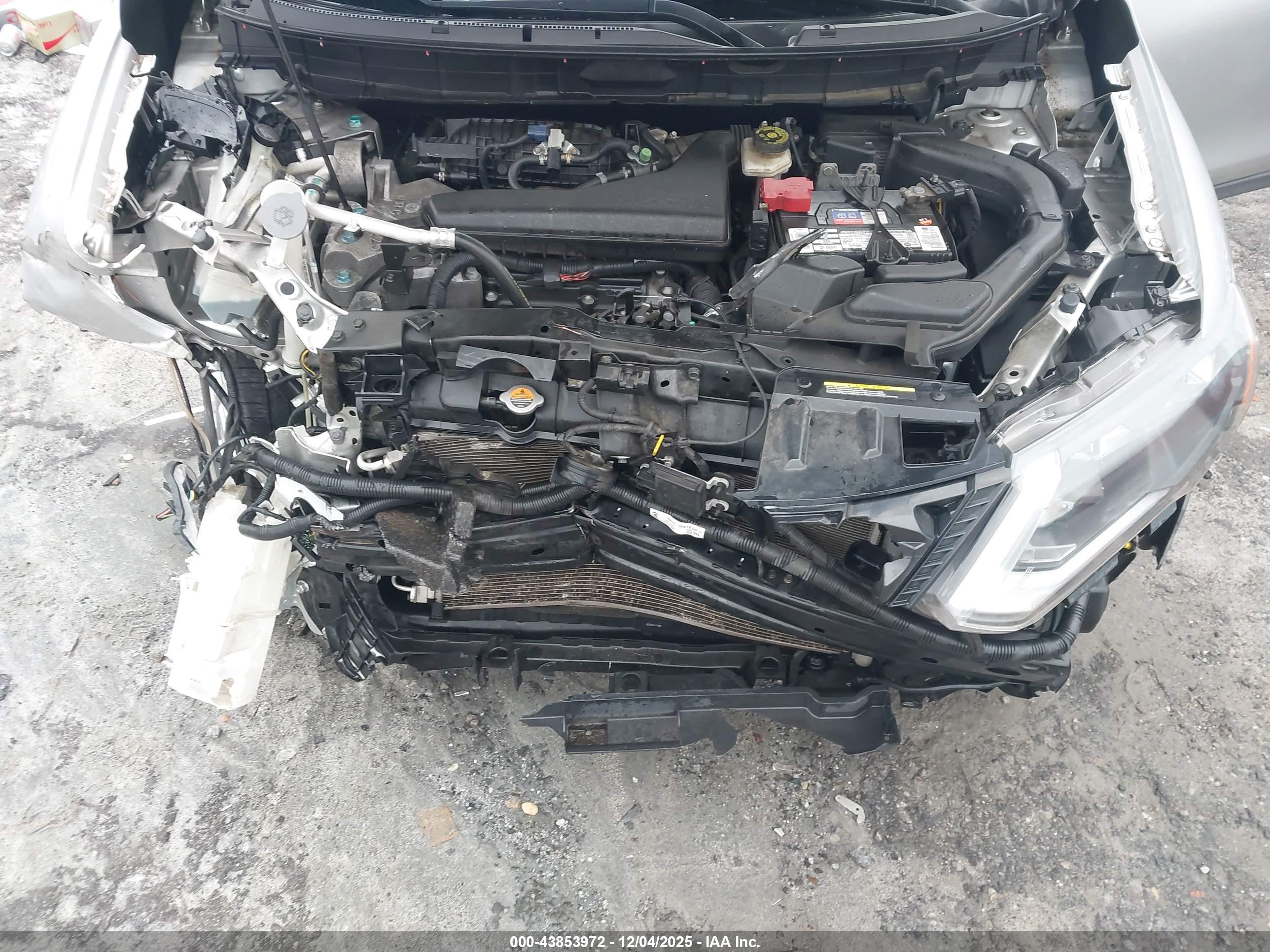 NISSAN ROGUE image 10