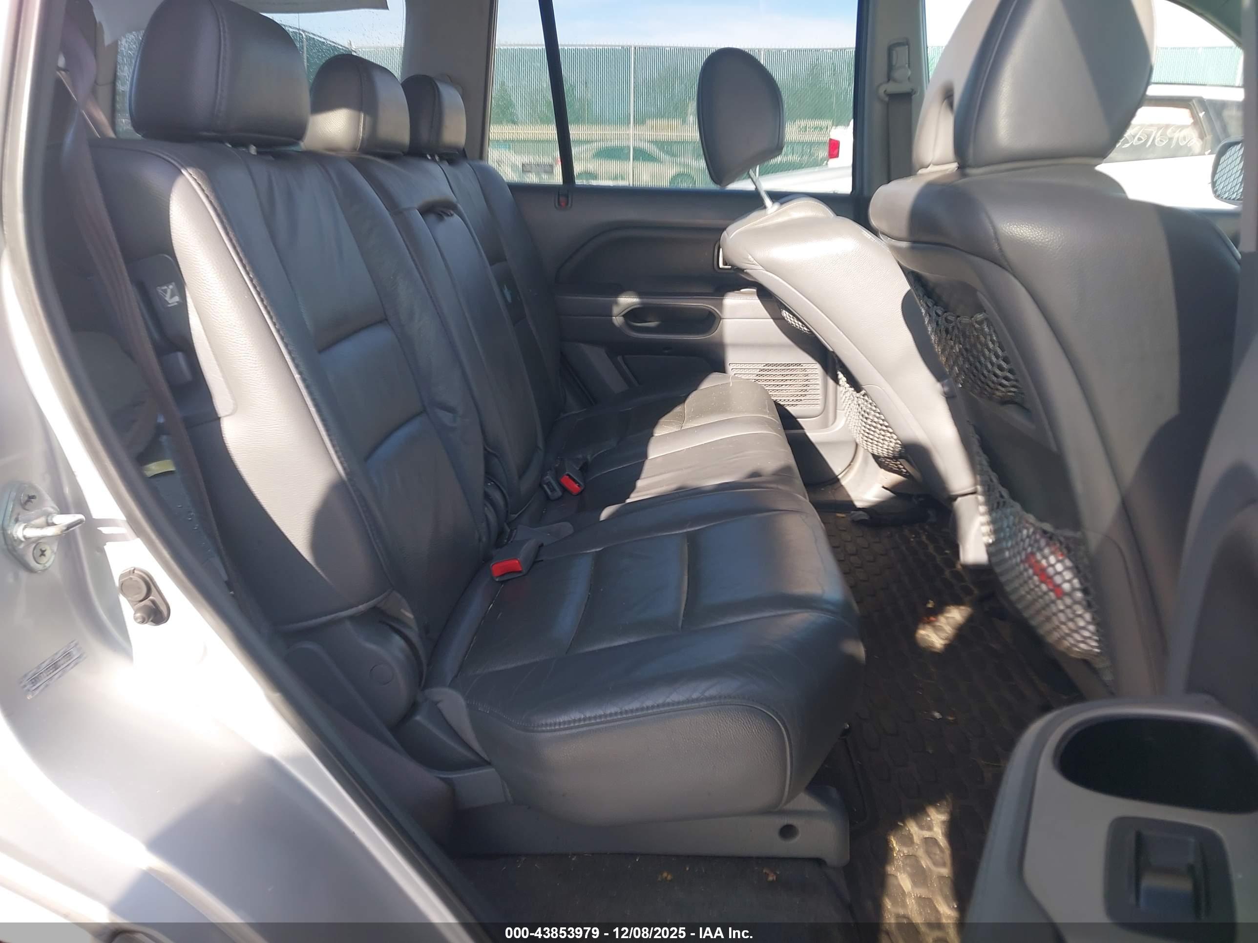 HONDA PILOT image 8
