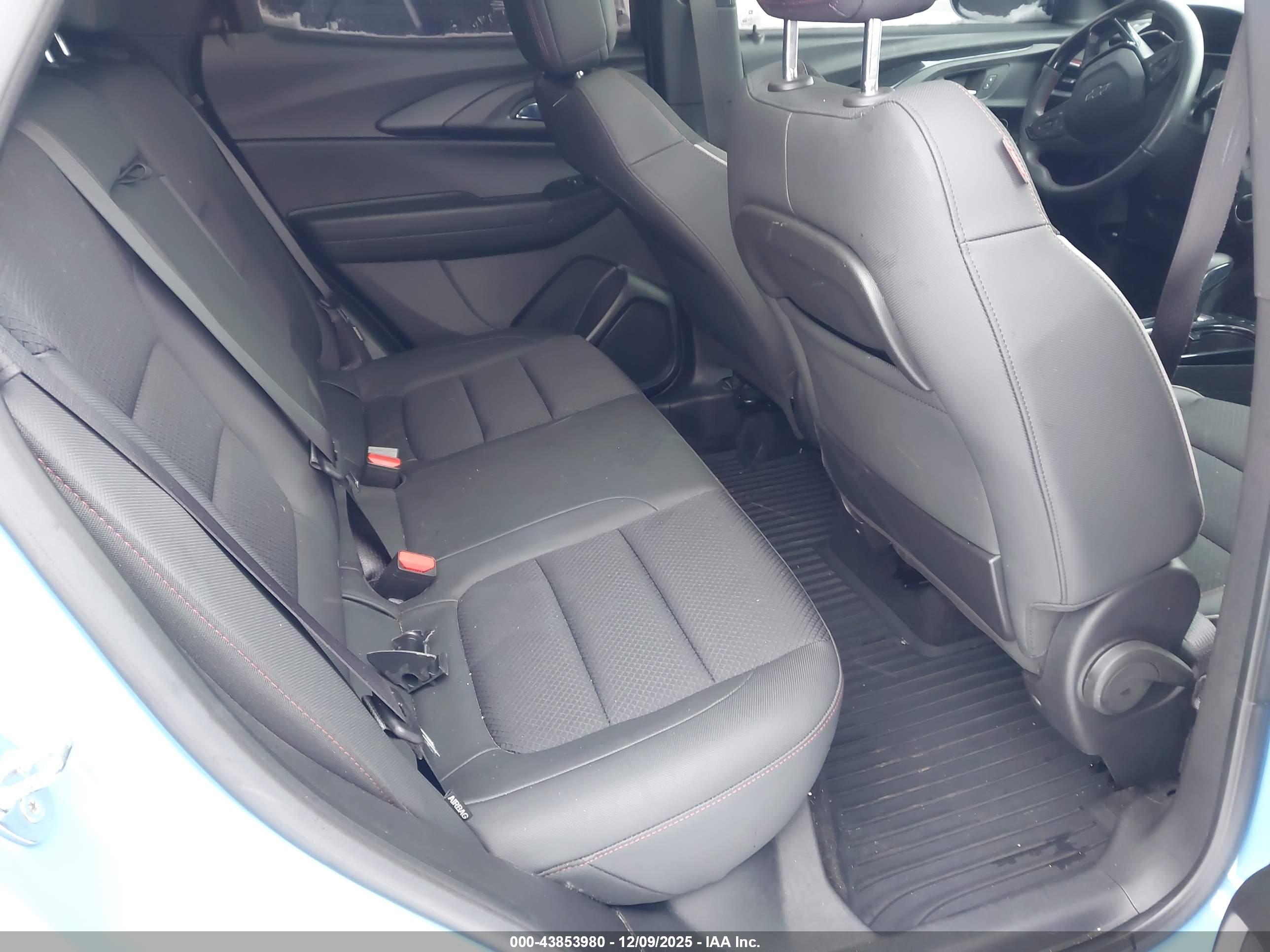 CHEVROLET TRAILBLAZER image 8