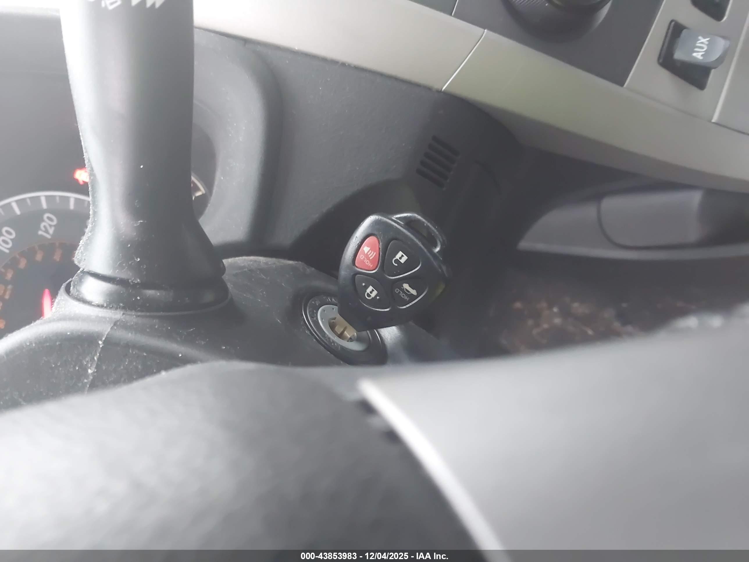 TOYOTA COROLLA image 11