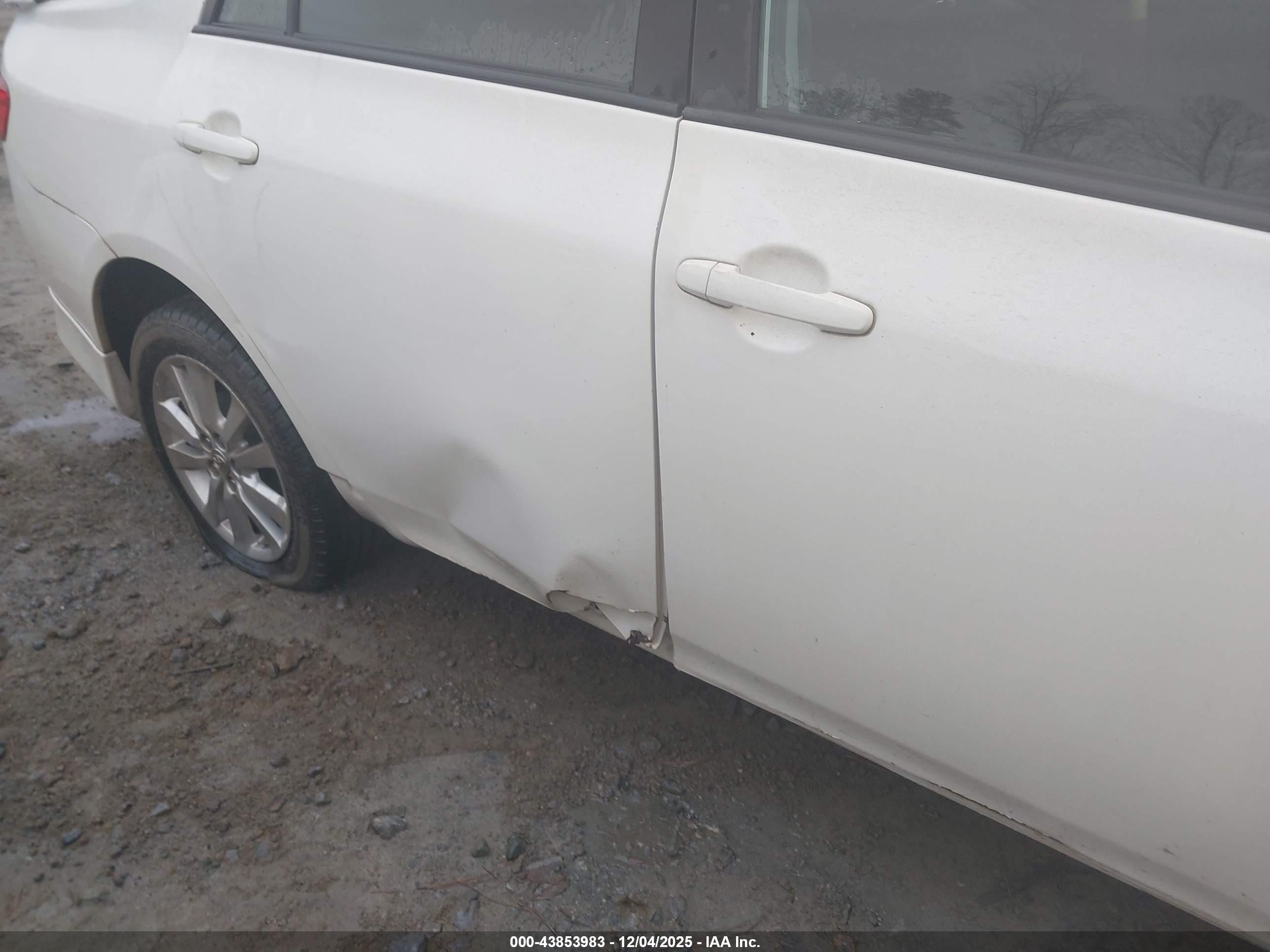 TOYOTA COROLLA image 6