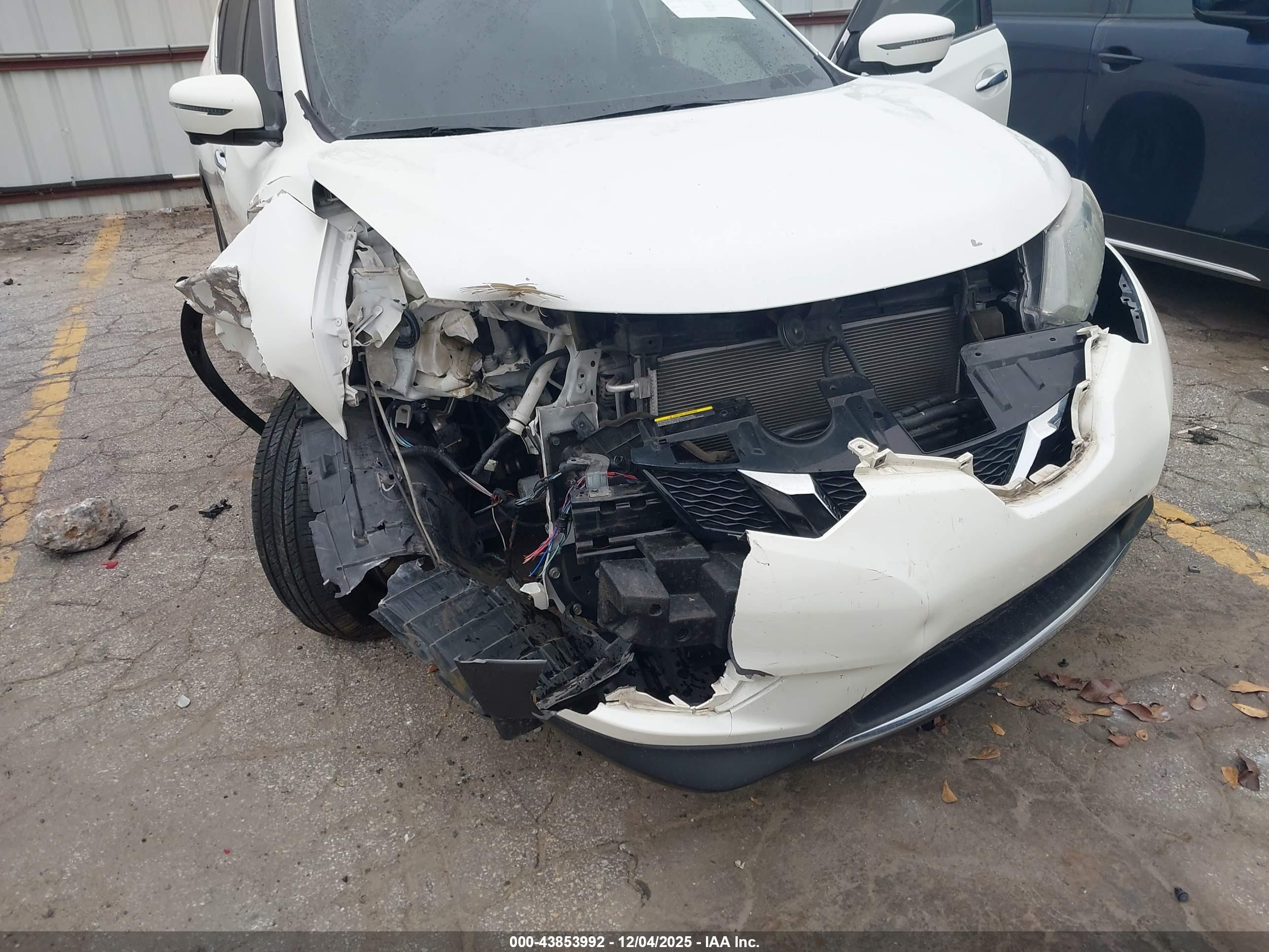 NISSAN ROGUE image 6