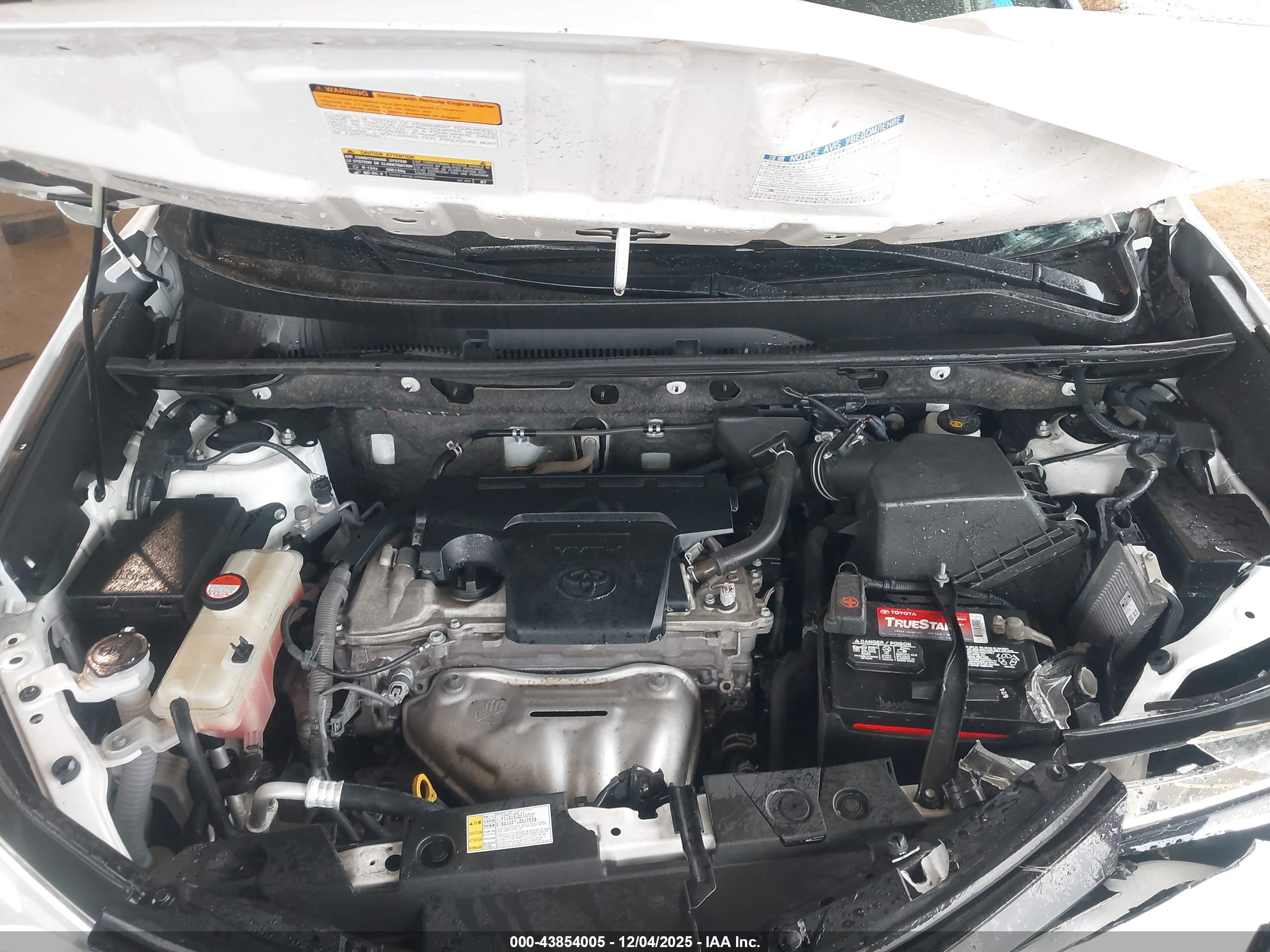 TOYOTA RAV4 image 10