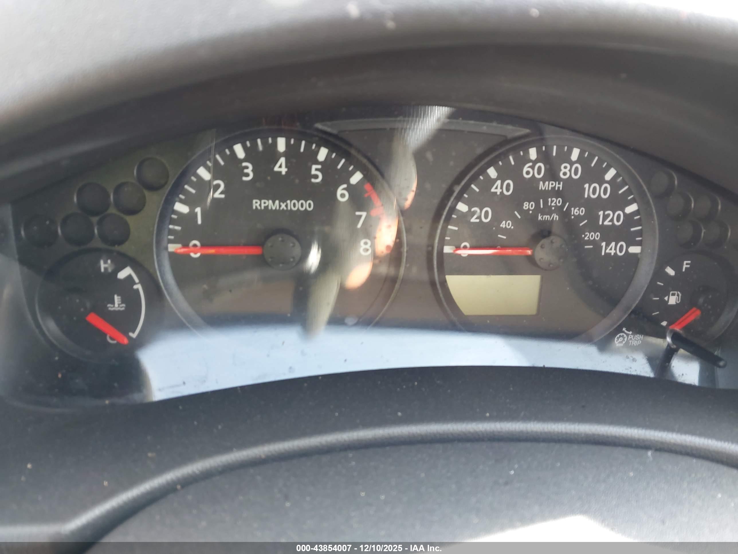 NISSAN FRONTIER image 7