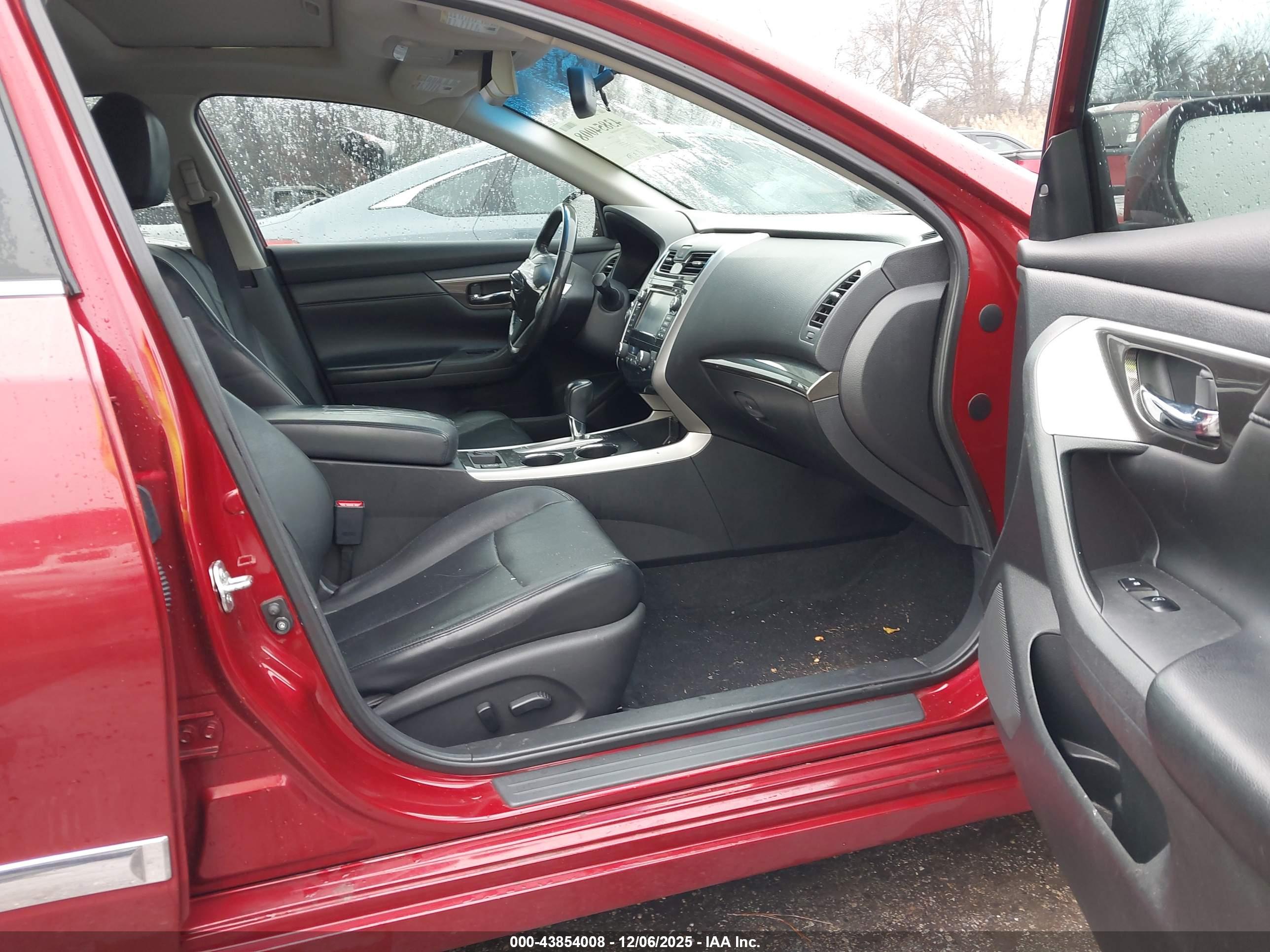 NISSAN ALTIMA image 5