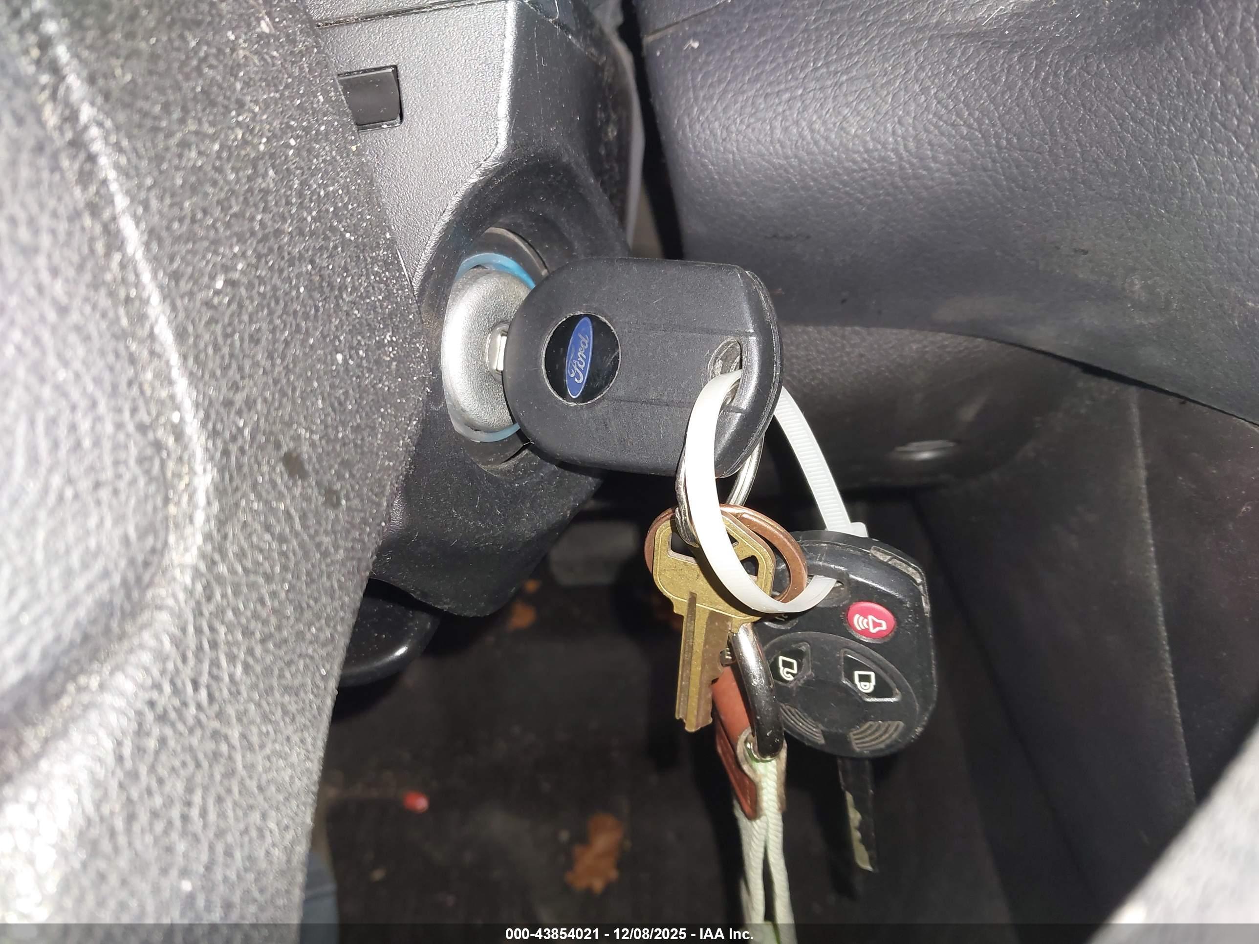 FORD FOCUS image 11